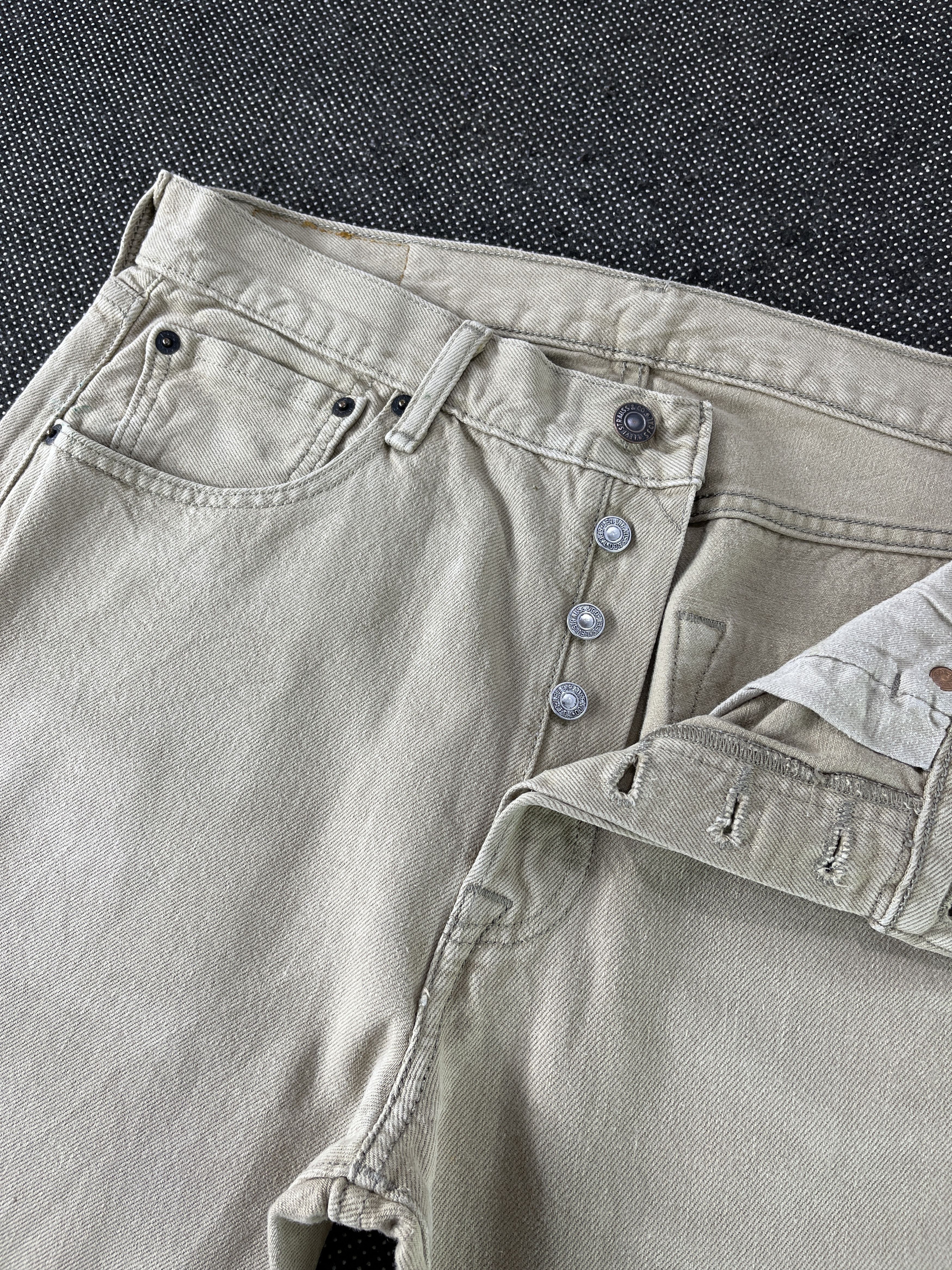 Levi's Vintage Levis 501 Distressed Jeans - J272 Size US 33 - 6 Thumbnail