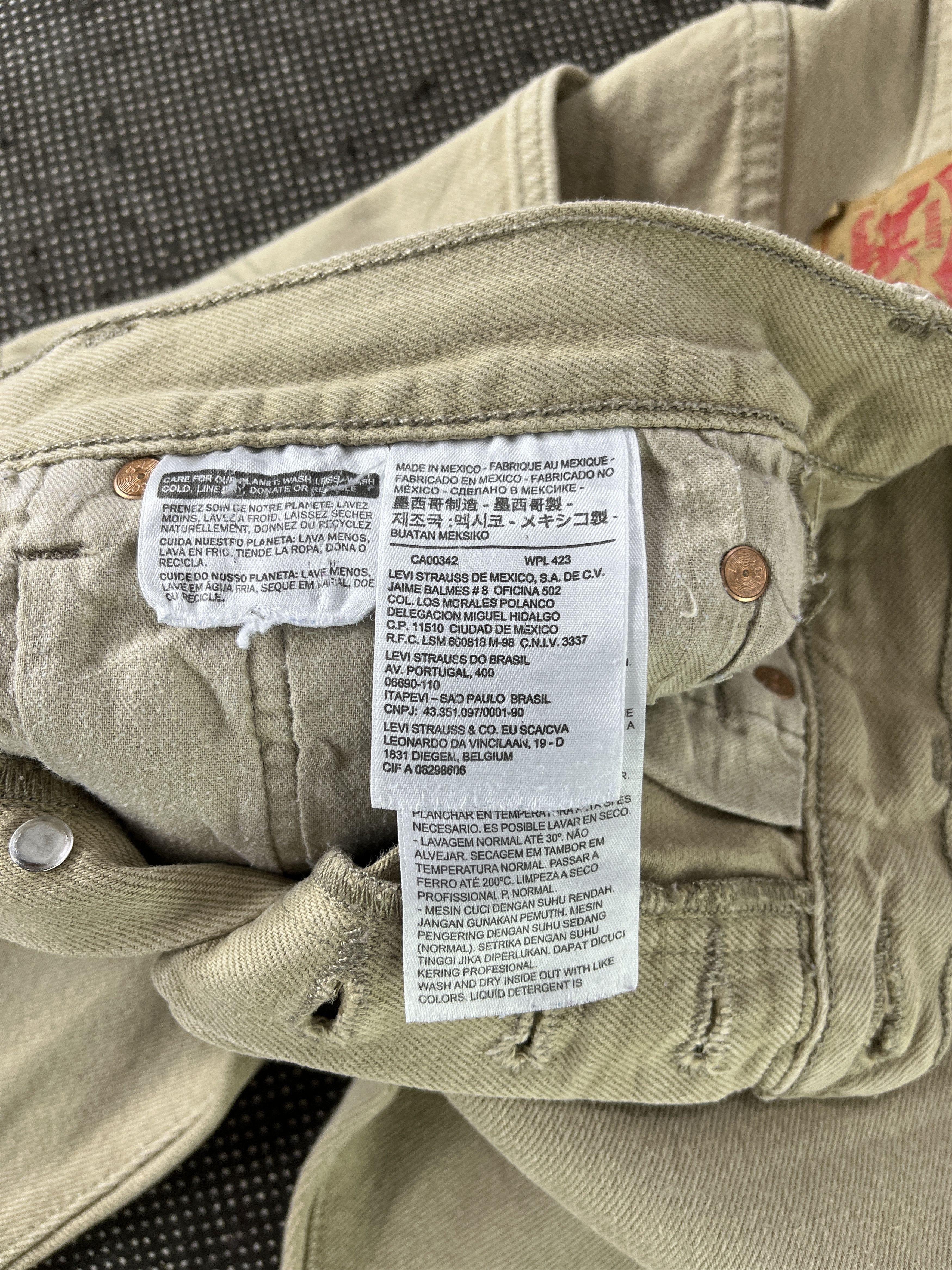 Levi's Vintage Levis 501 Distressed Jeans - J272 Size US 33 - 7 Thumbnail