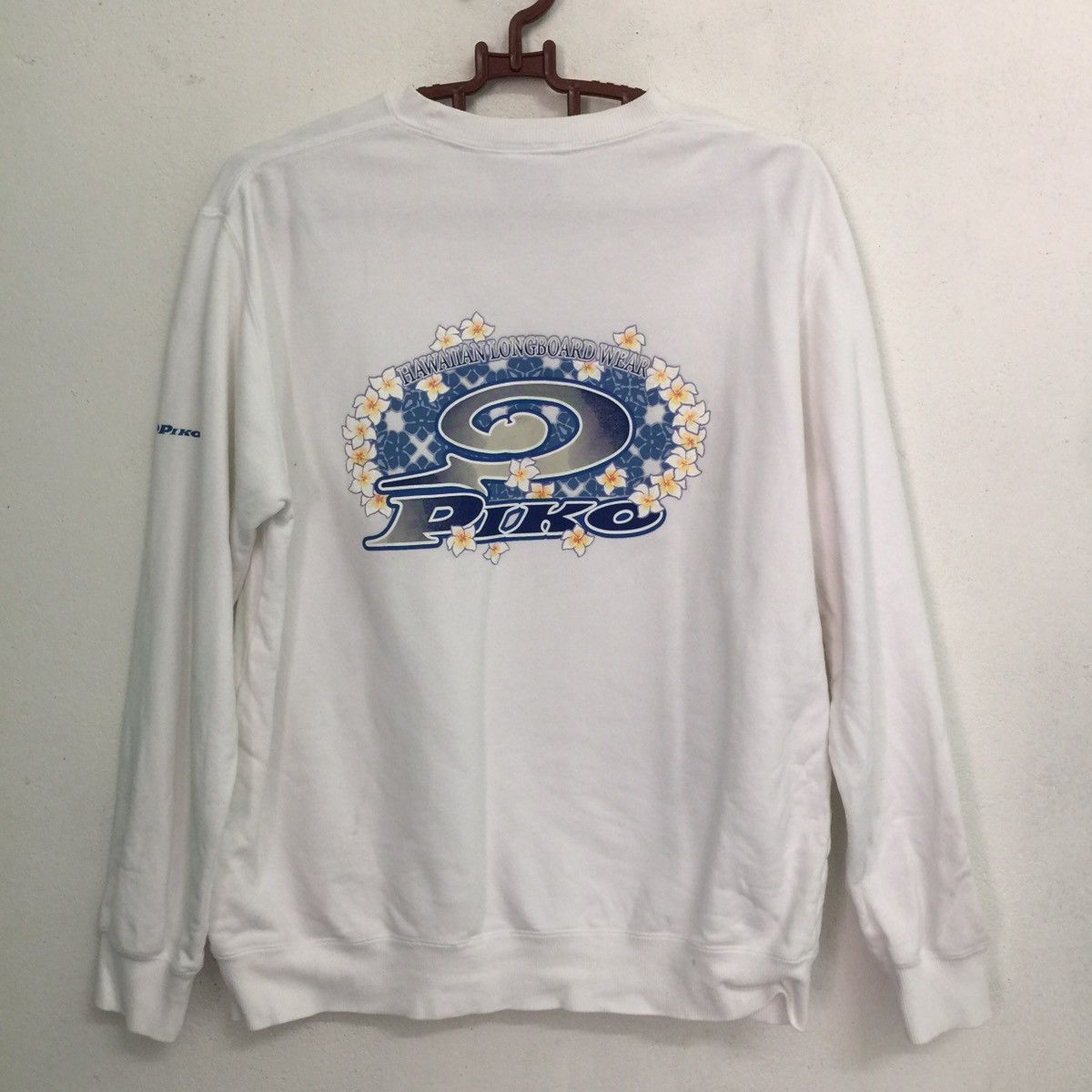 image of Hawaiian Shirt x Surf Style Piko Hawaiian Longboard Wear Big Logo White Sweatshirt (Size Medium)