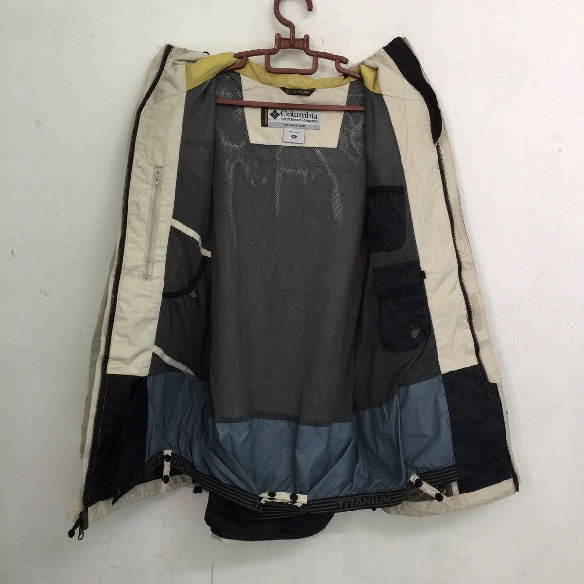 Columbia Titanium Columbia SportWear Company Jacket hoodie Size US M / EU 48-50 / 2 - 9 Thumbnail