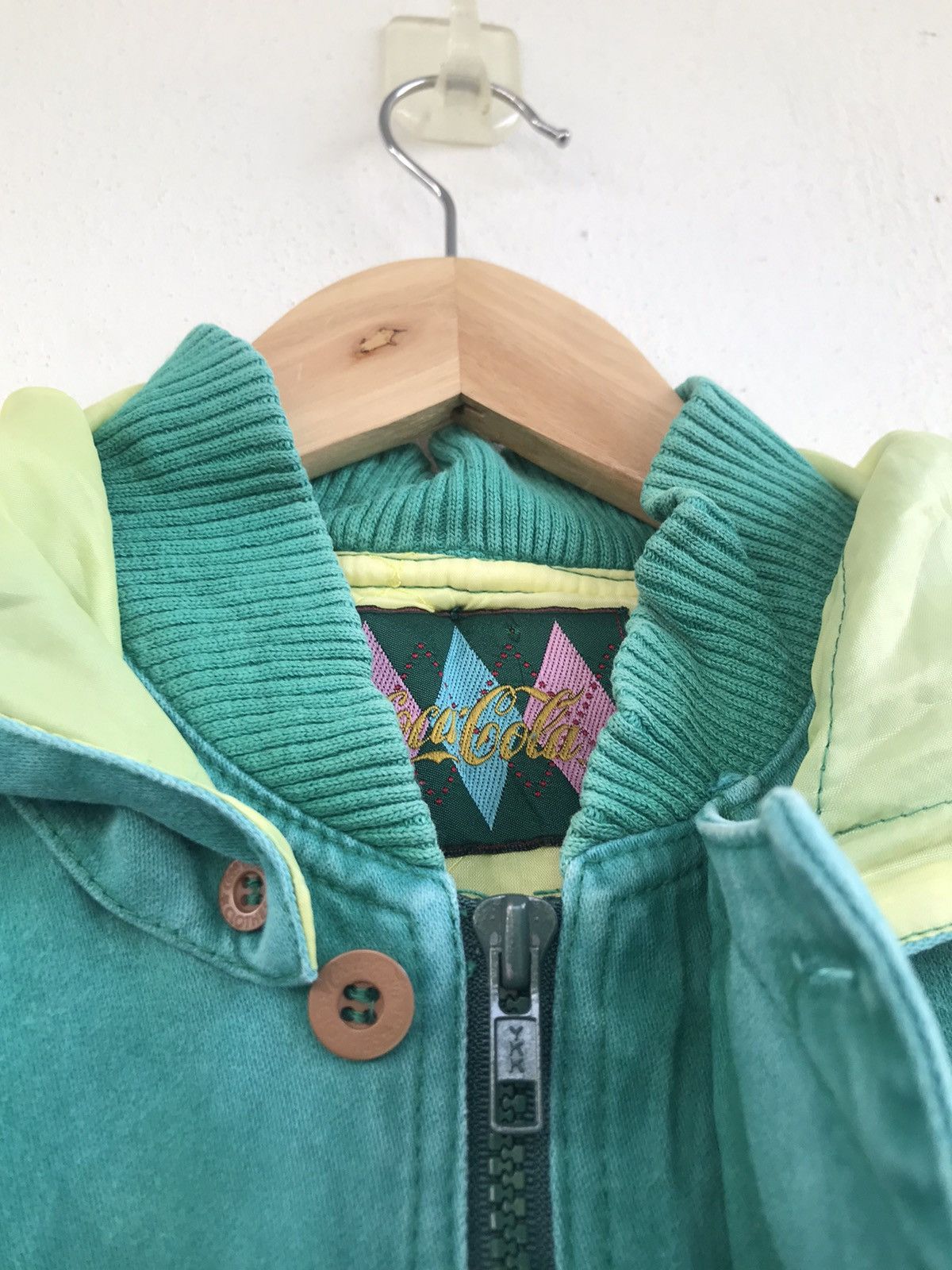 Coca Cola Vtg Coca Cola (coke) hooded bomber velvet jacket Size US M / EU 48-50 / 2 - 13 Thumbnail