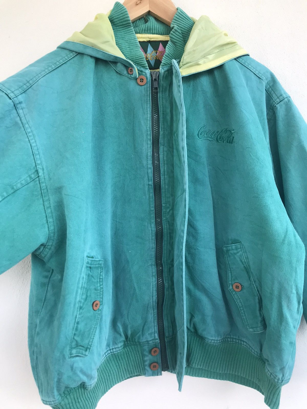 Coca Cola Vtg Coca Cola (coke) hooded bomber velvet jacket Size US M / EU 48-50 / 2 - 12 Thumbnail