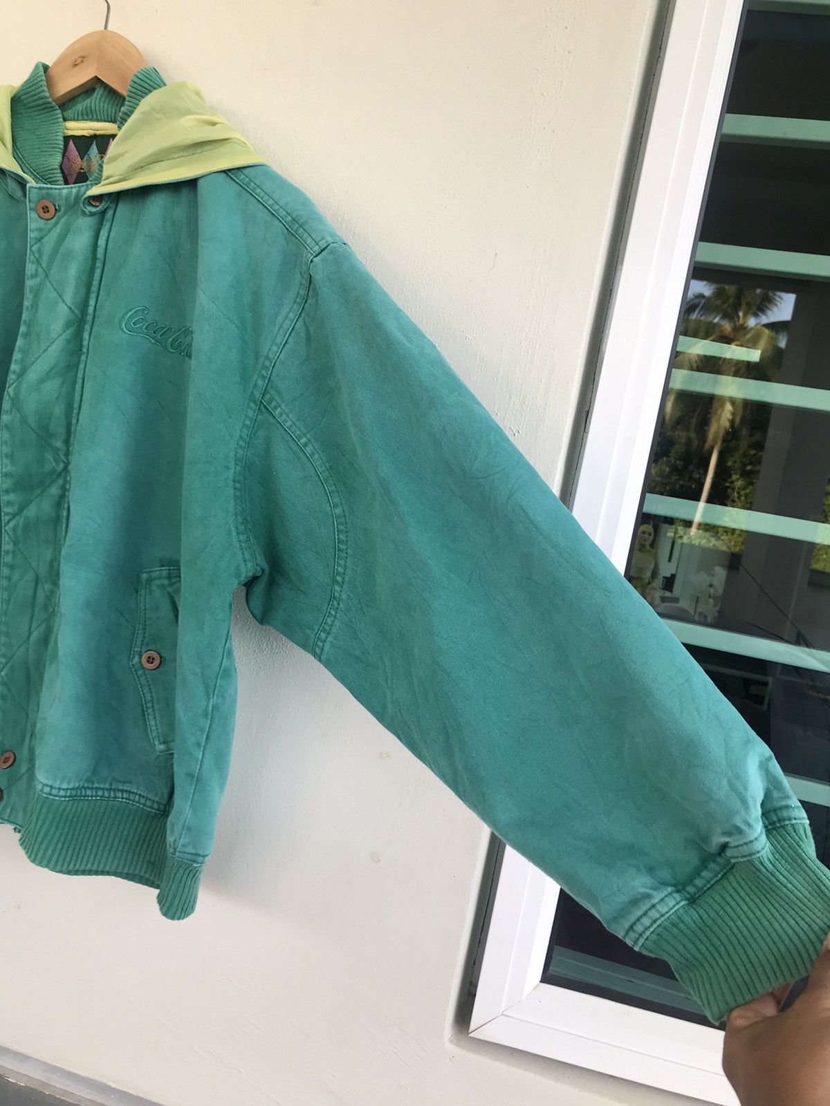 Coca Cola Vtg Coca Cola (coke) hooded bomber velvet jacket Size US M / EU 48-50 / 2 - 10 Thumbnail