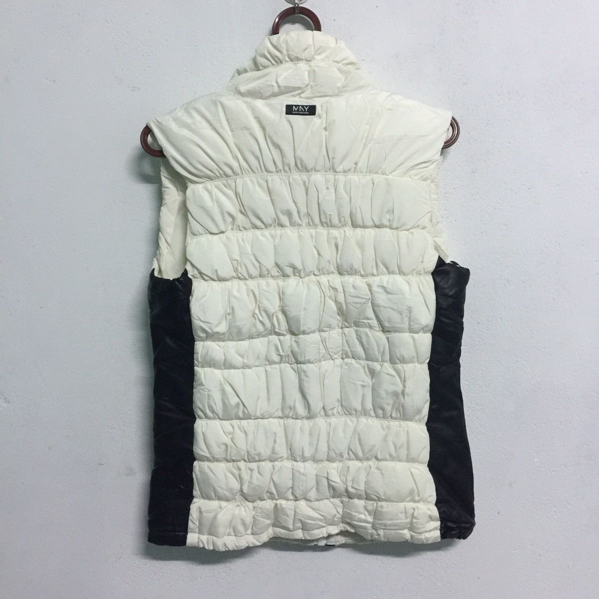 Japanese Brand Thin Puffer Vest Sleeveless Jacket Outerwear Size US S / EU 44-46 / 1 - 4 Thumbnail