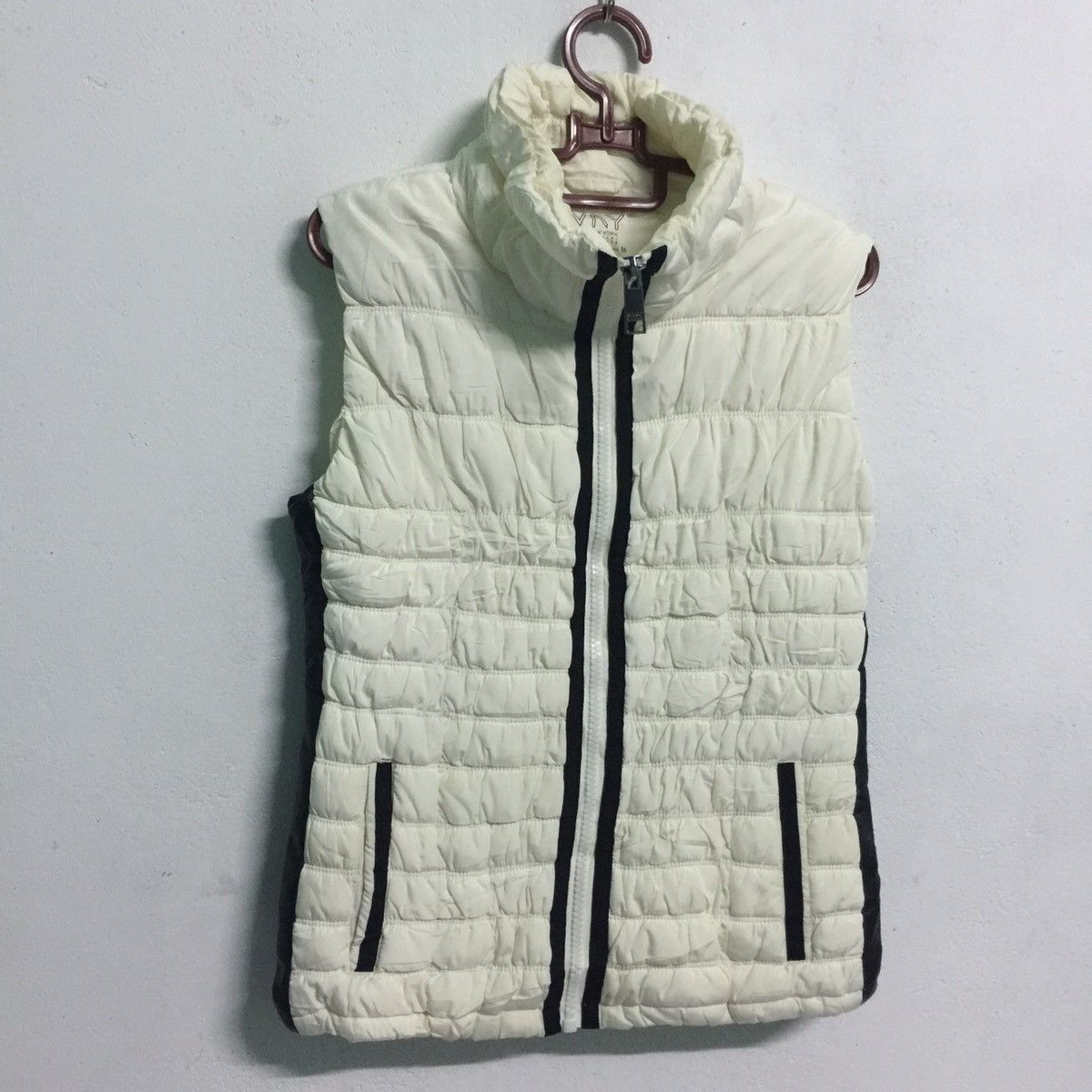 Japanese Brand Thin Puffer Vest Sleeveless Jacket Outerwear Size US S / EU 44-46 / 1 - 3 Thumbnail