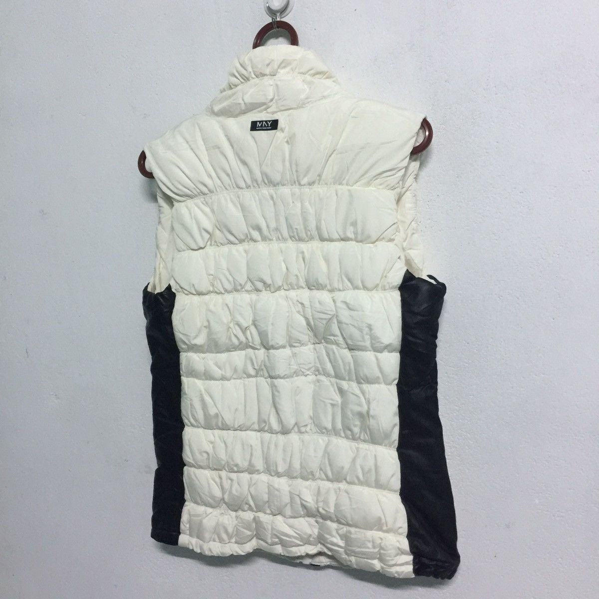 Japanese Brand Thin Puffer Vest Sleeveless Jacket Outerwear Size US S / EU 44-46 / 1 - 5 Thumbnail