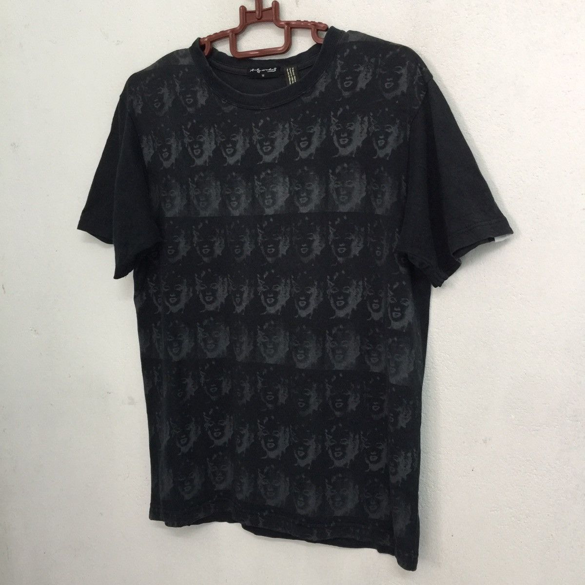 Andy Warhol × Uniqlo Andy Warhol Marilyn Monroe Uniqlo Tshirt Size US M / EU 48-50 / 2 - 2 Thumbnail