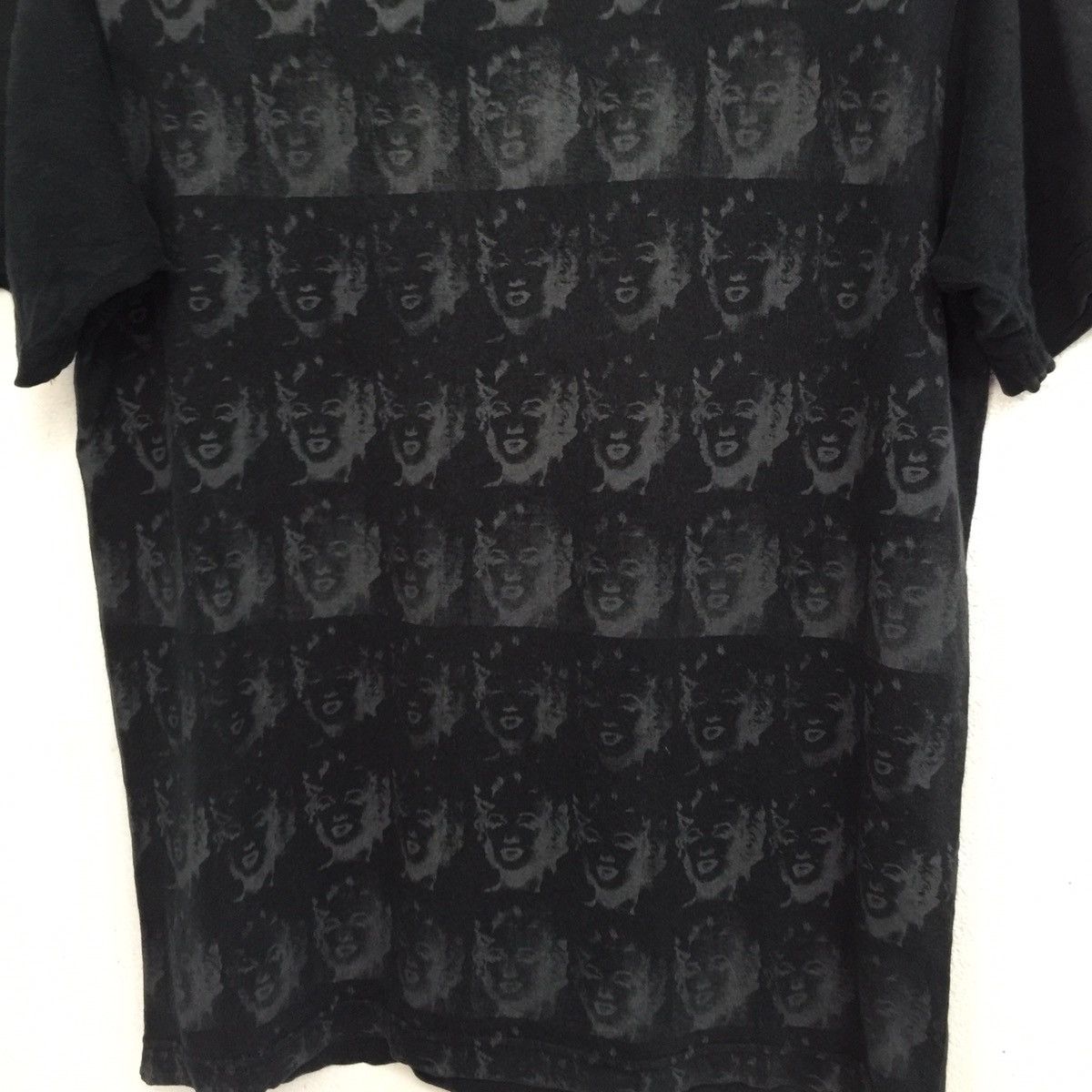 Andy Warhol × Uniqlo Andy Warhol Marilyn Monroe Uniqlo Tshirt Size US M / EU 48-50 / 2 - 4 Thumbnail