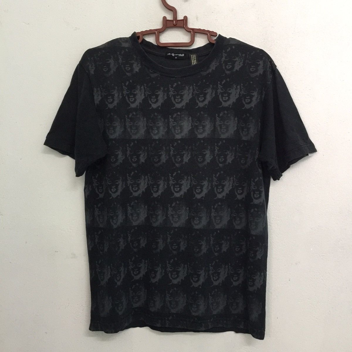 image of Andy Warhol Marilyn Monroe Uniqlo Tshirt, Men's (Size Medium)