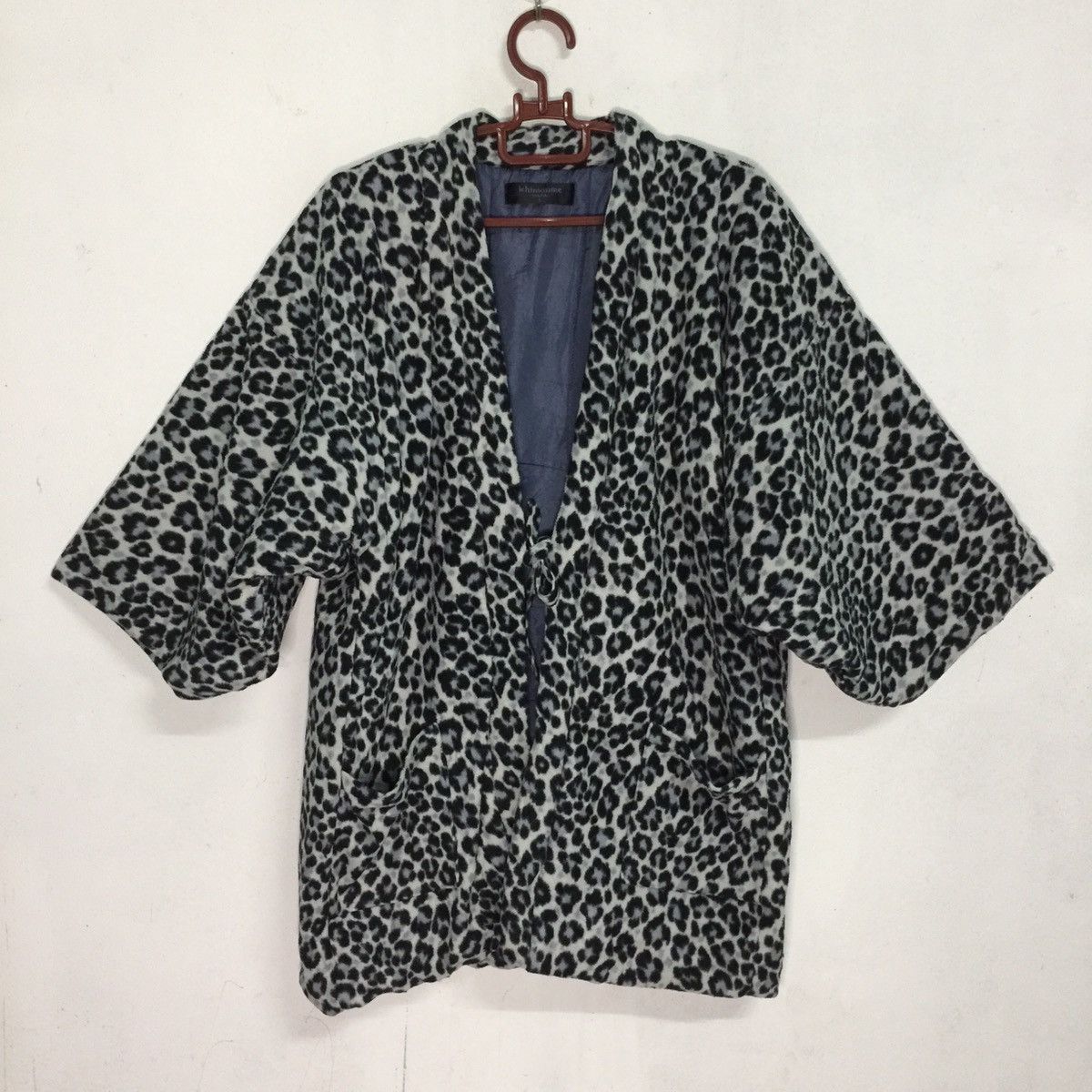Ichimonme Fleece Kimono White Leapord Design
