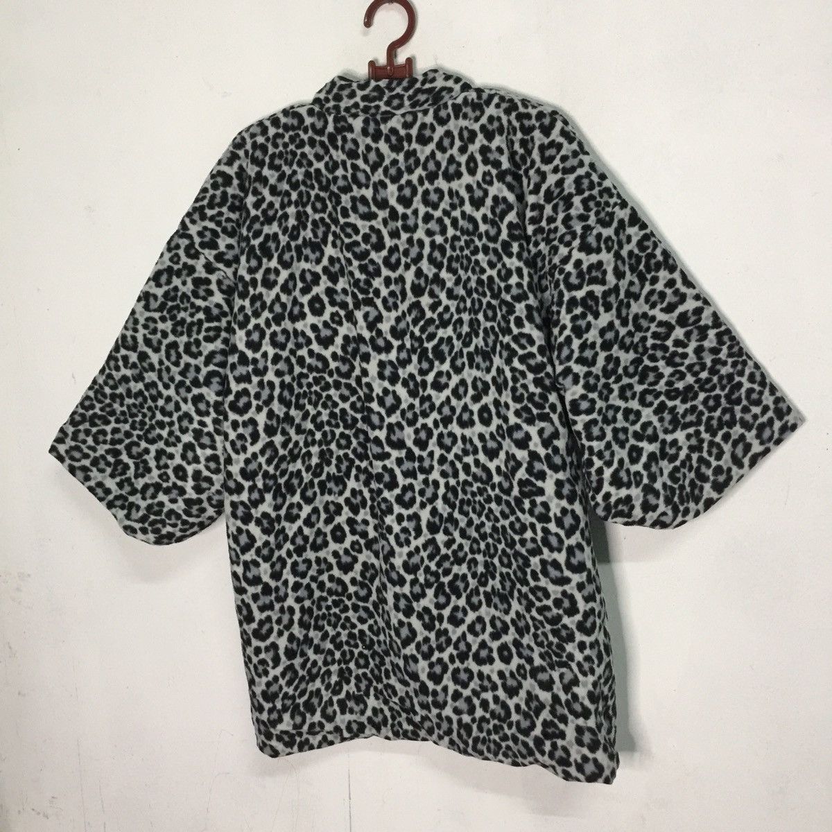 Japanese Brand Ichimonme Fleece Kimono White Leapord Design Size US L / EU 52-54 / 3 - 5 Thumbnail