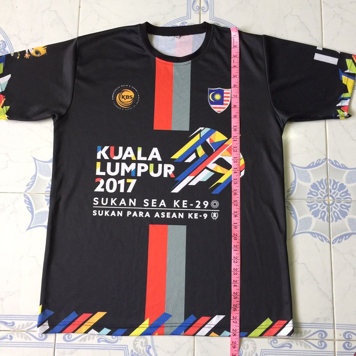 Other Colourful design tshirt size XL Size US XL / EU 56 / 4 - 7 Thumbnail