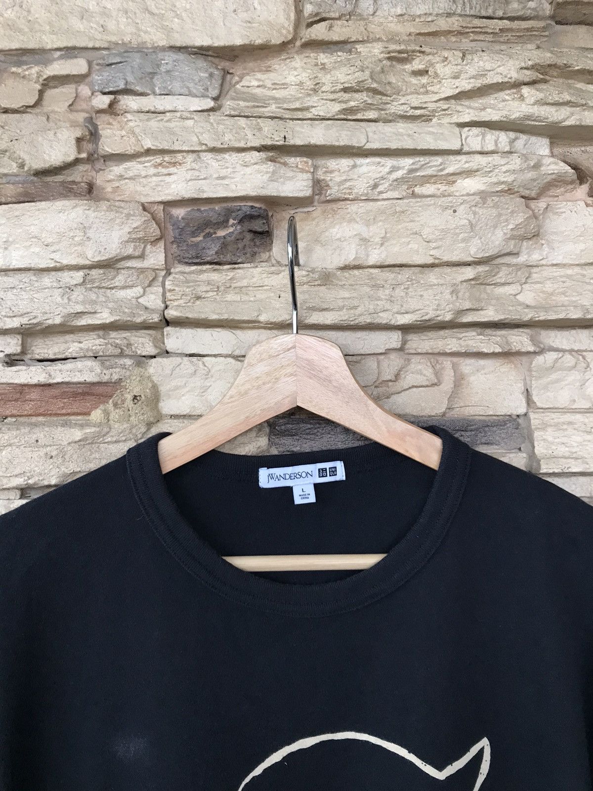 JW Anderson × Uniqlo J.W Anderson Uniqlo Tee Size US L / EU 52-54 / 3 - 6 Thumbnail