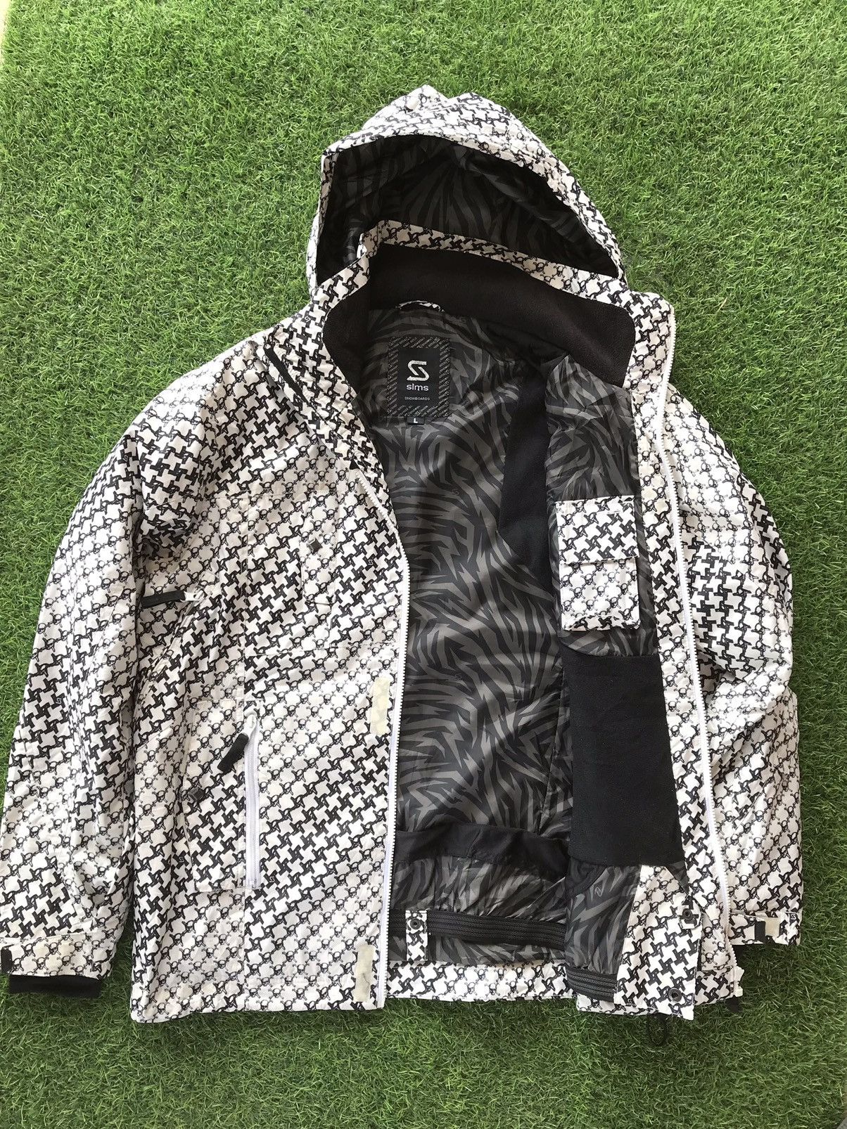 Japanese Brand Sims Snowboard Skulls Overprint Windbreaker Jacket Size US L / EU 52-54 / 3 - 14 Thumbnail