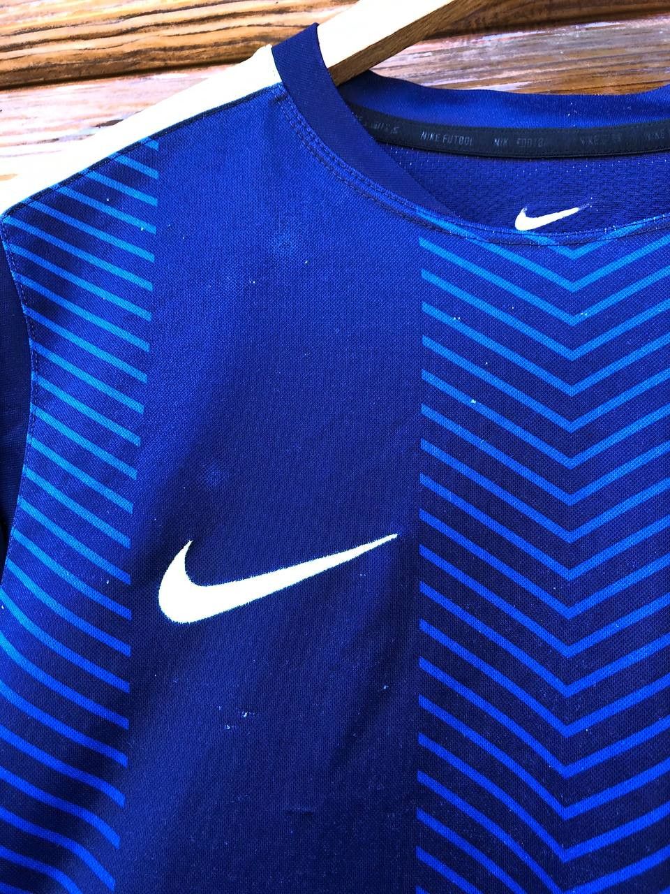 Nike BARCELONA FOOTBALL SHIRT SOCCER JERSEY NIKE Size US M / EU 48-50 / 2 - 7 Thumbnail