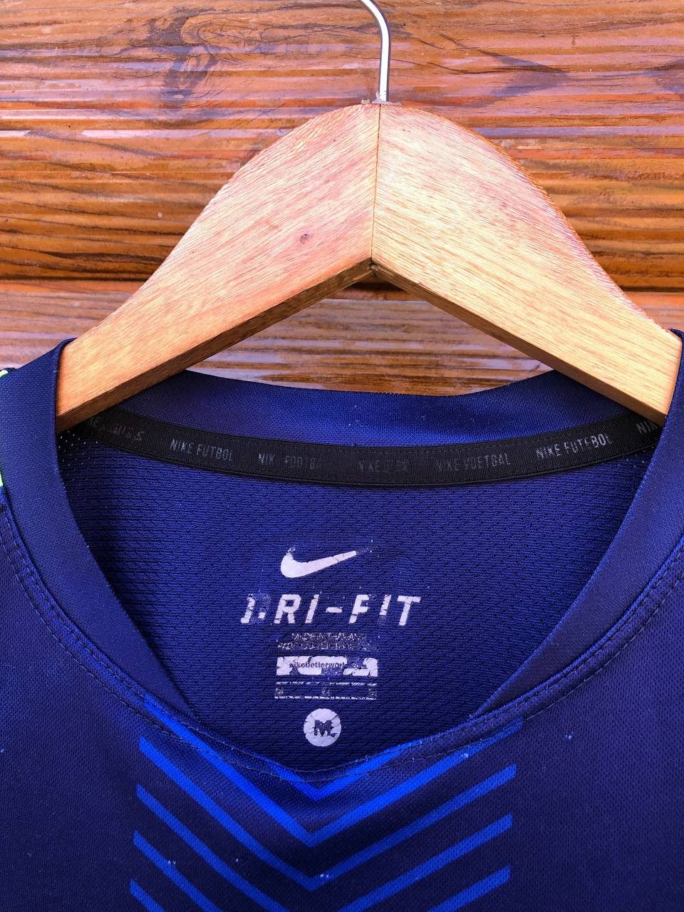 Nike BARCELONA FOOTBALL SHIRT SOCCER JERSEY NIKE Size US M / EU 48-50 / 2 - 10 Thumbnail