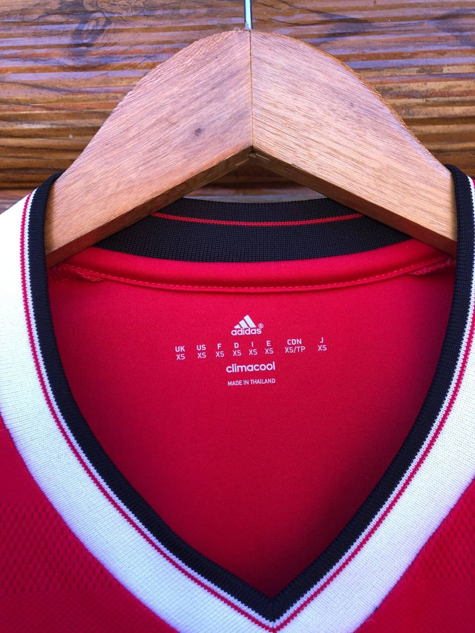 Adidas MANCHESTER UNITED HOME FOOTBALL SHIRT SOCCER JERSEY ADIDAS Size US XS / EU 42 / 0 - 4 Thumbnail