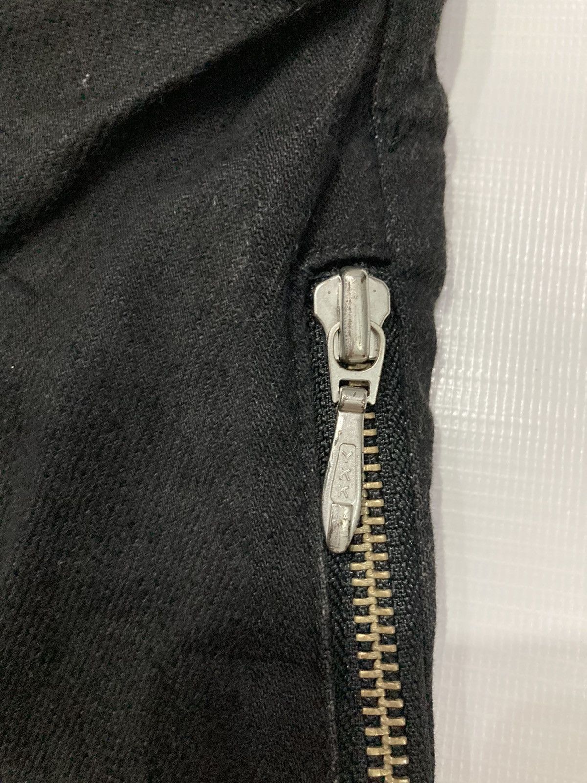 Japanese Brand × Yohji Yamamoto Yohji Yamamoto Black Zipper Denim Jeans Size US 34 / EU 50 - 9 Thumbnail