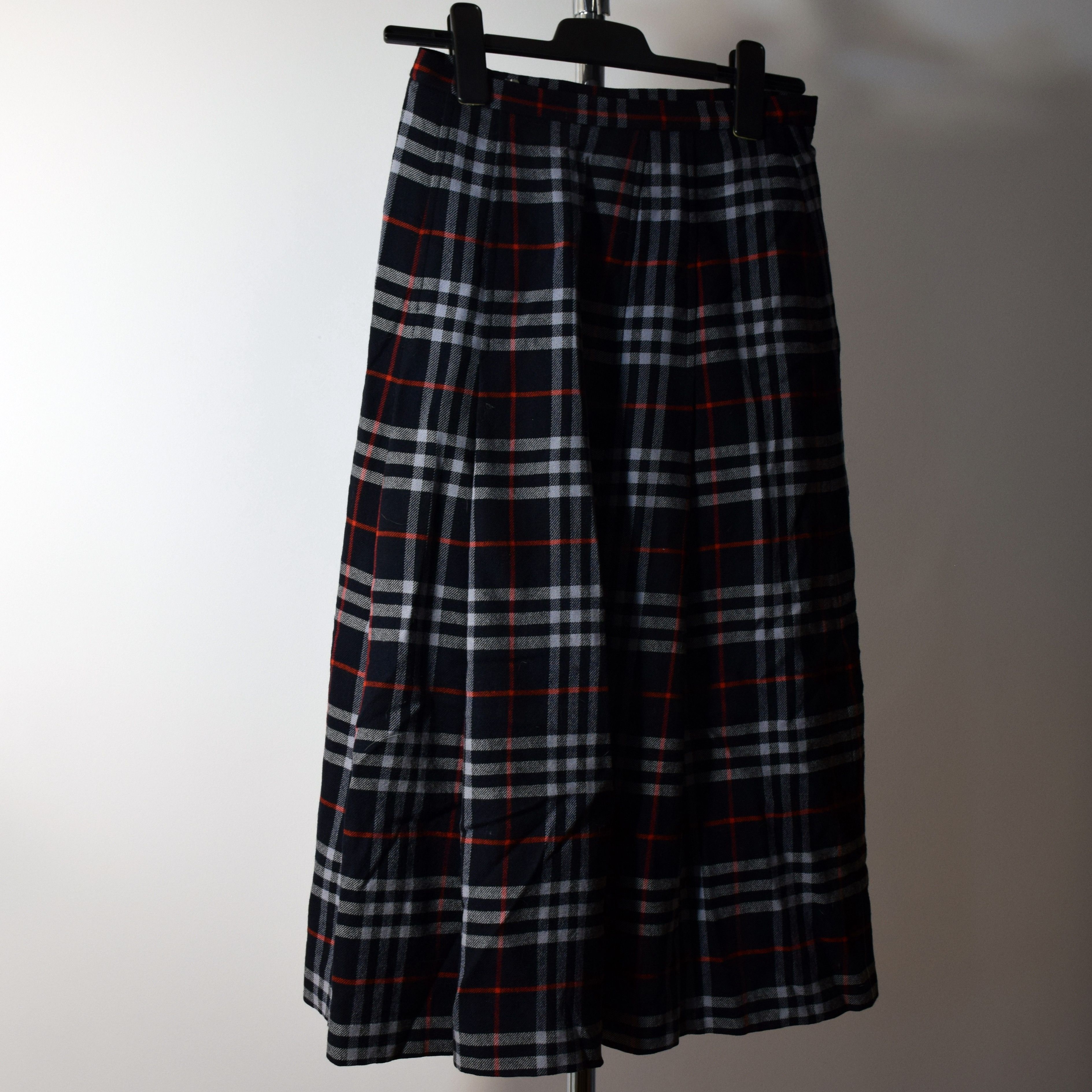 Burberry × Vintage 80s 90s Navy Nova Check Vintage Extra Long Burberrys Skirt Size 27" / US 4 / IT 40 - 2 Thumbnail