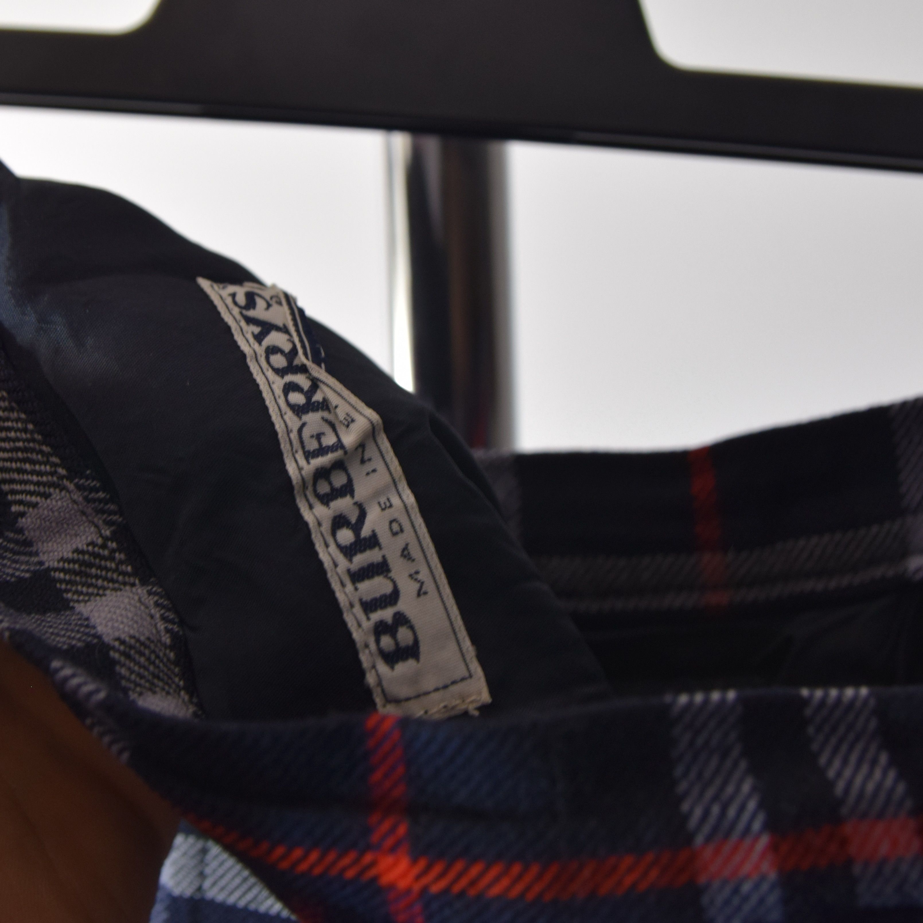Burberry × Vintage 80s 90s Navy Nova Check Vintage Extra Long Burberrys Skirt Size 27" / US 4 / IT 40 - 9 Thumbnail