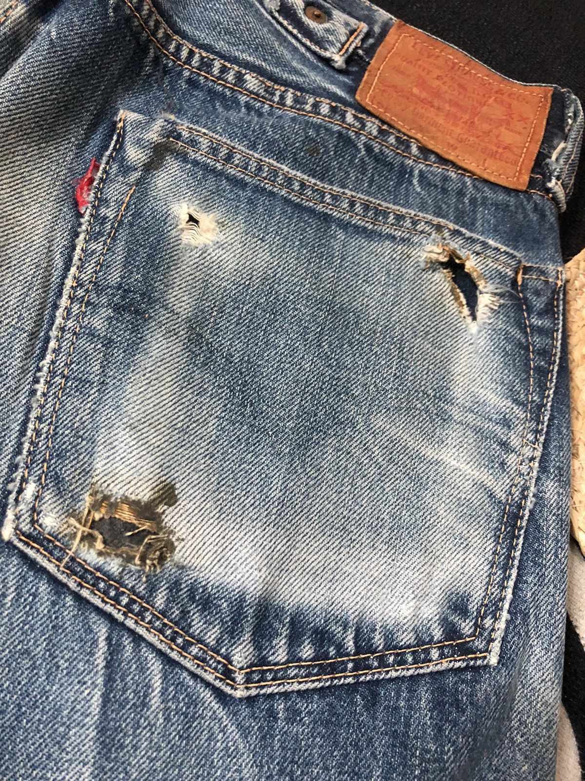 Levi's × Vintage VINTAGE 90’ LEVIS BIG E REPRODUCT 1937 SELVEDGE DENIM JEANS Size US 30 / EU 46 - 14 Thumbnail