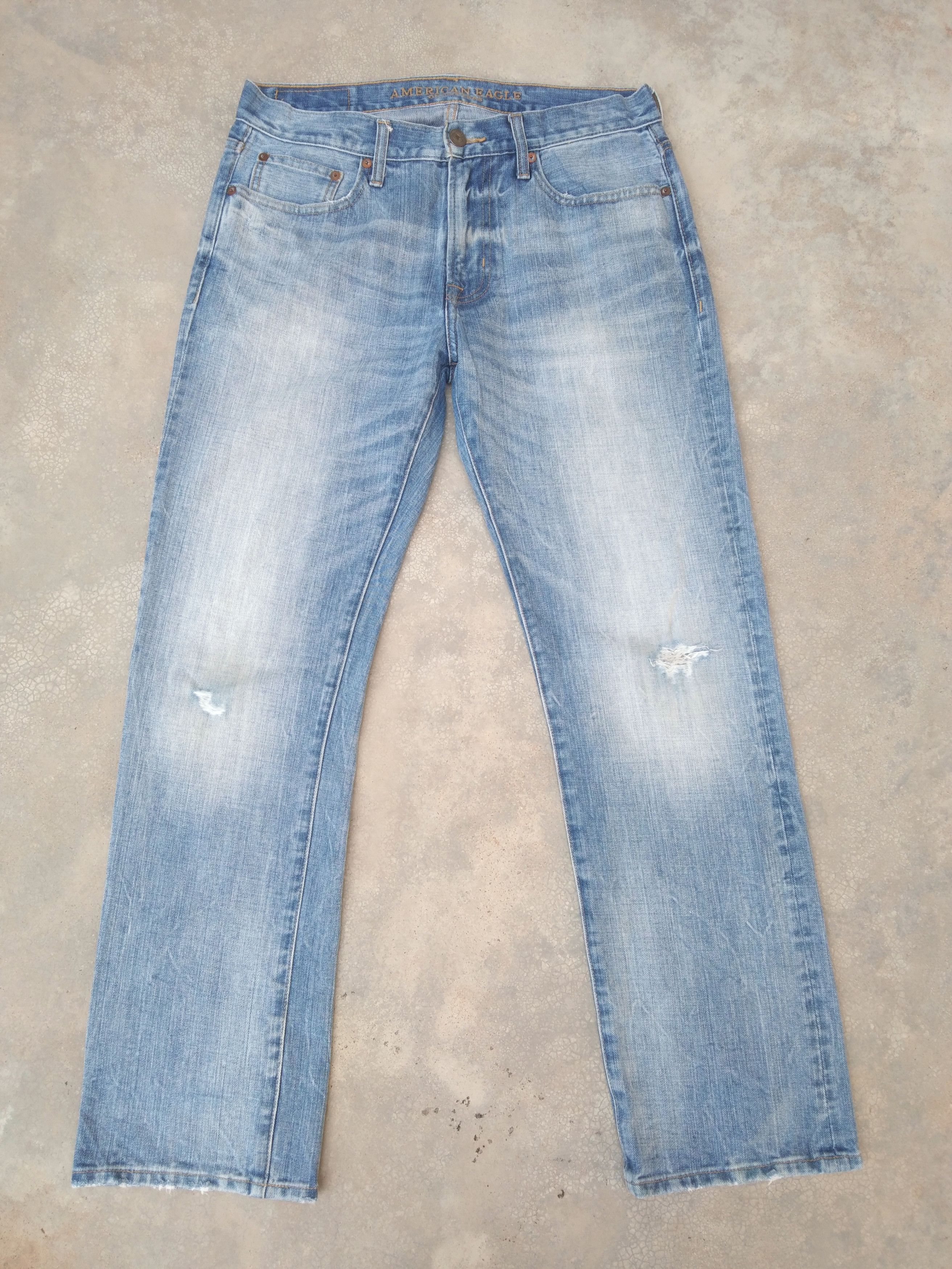 American Eagle Outfitters American Eagle Outfitters Straight Leg Distressed Jeans Size US 32 / EU 48 - 1 Thumbnail