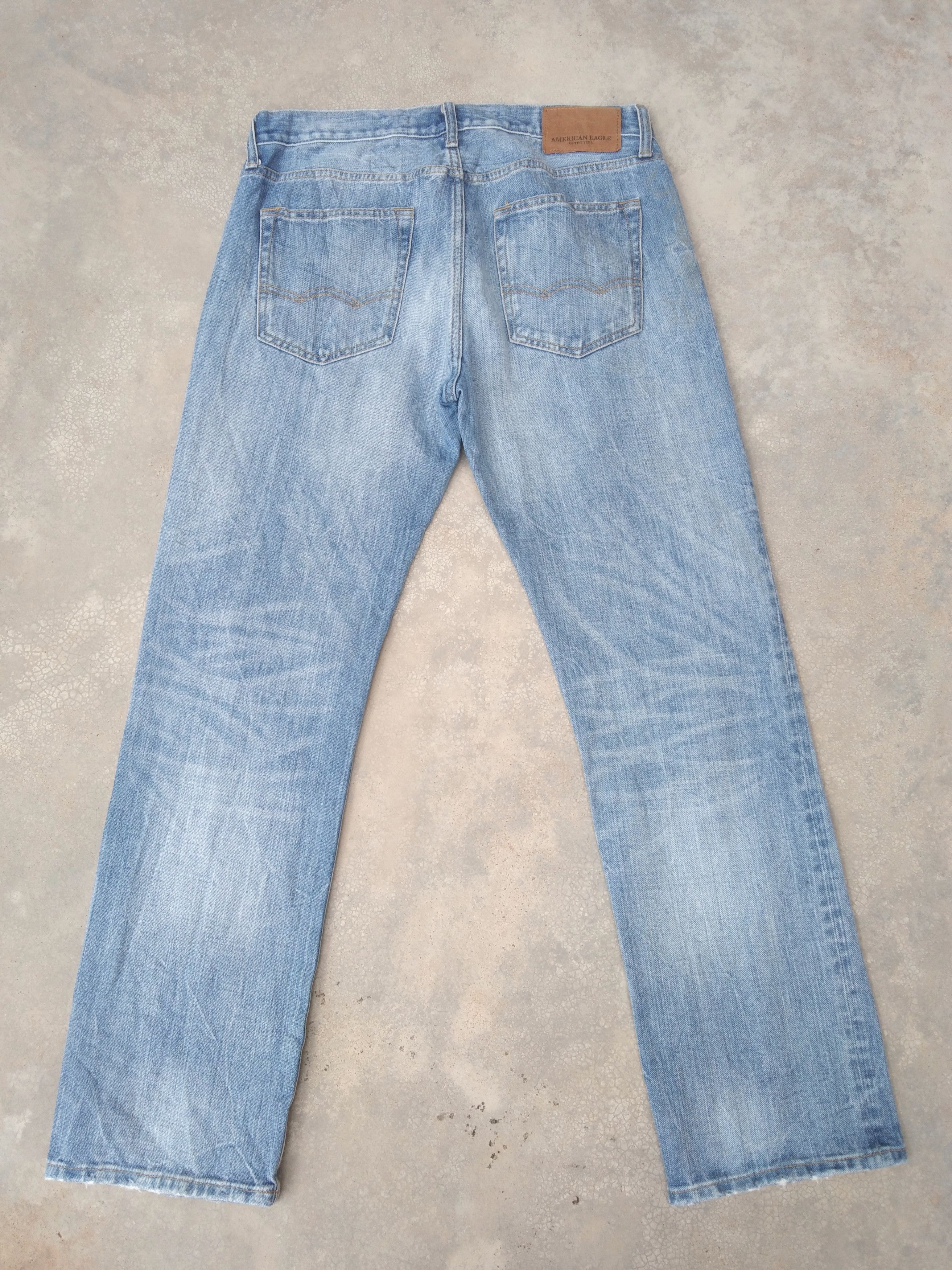 American Eagle Outfitters American Eagle Outfitters Straight Leg Distressed Jeans Size US 32 / EU 48 - 2 Thumbnail