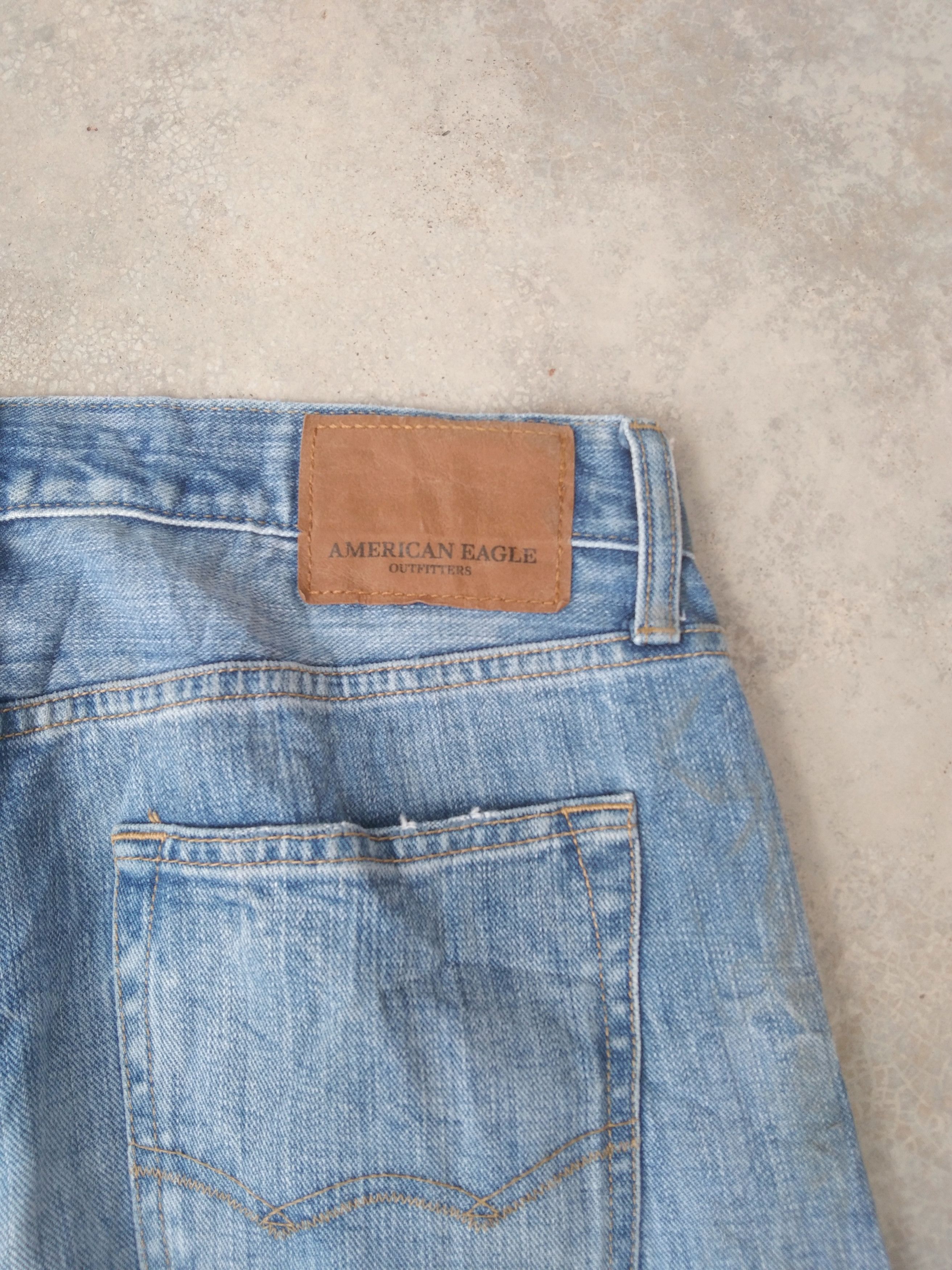 American Eagle Outfitters American Eagle Outfitters Straight Leg Distressed Jeans Size US 32 / EU 48 - 3 Thumbnail