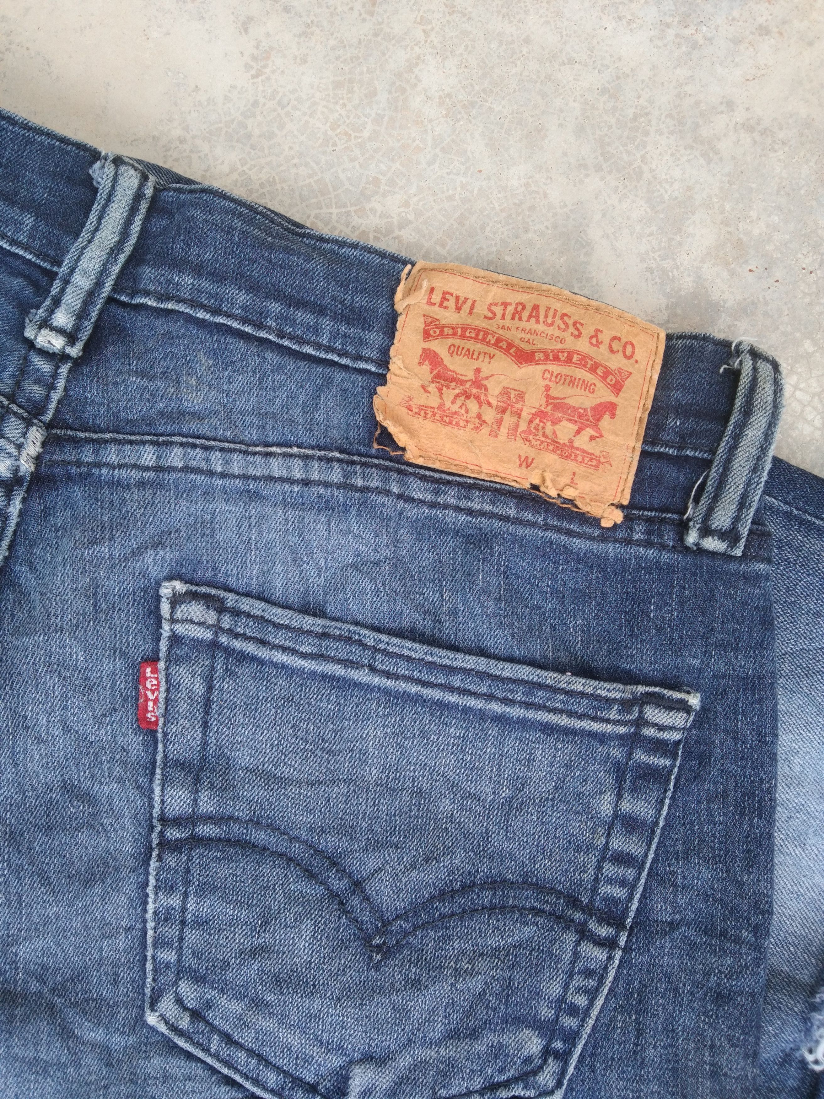 Levi's Vintage Levi"s Jeans 511 Blue Washed Distressed Denim 30x29 Size US 30 / EU 46 - 4 Thumbnail