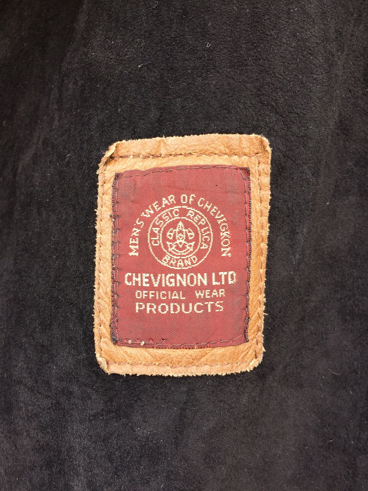 Chevignon × If Six Was Nine × Vintage Vintage Chevignon Avantgarde Leather Jacket Fur Hood Size US M / EU 48-50 / 2 - 3 Thumbnail