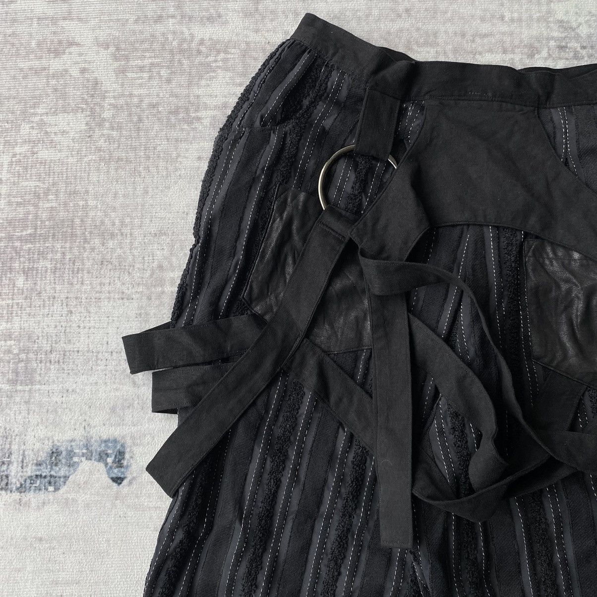 20471120 × KMRii × Le Grande Bleu (L.G.B.) Ambivalent Autumn Winter 2013-2014 Bondage Cropped Pants Size US 28 / EU 44 - 6 Thumbnail