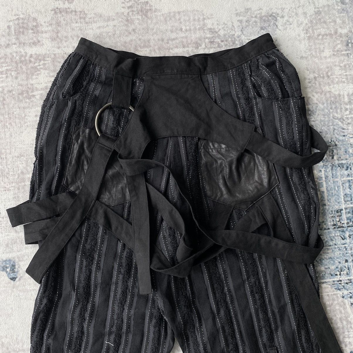 20471120 × KMRii × Le Grande Bleu (L.G.B.) Ambivalent Autumn Winter 2013-2014 Bondage Cropped Pants Size US 28 / EU 44 - 2 Thumbnail