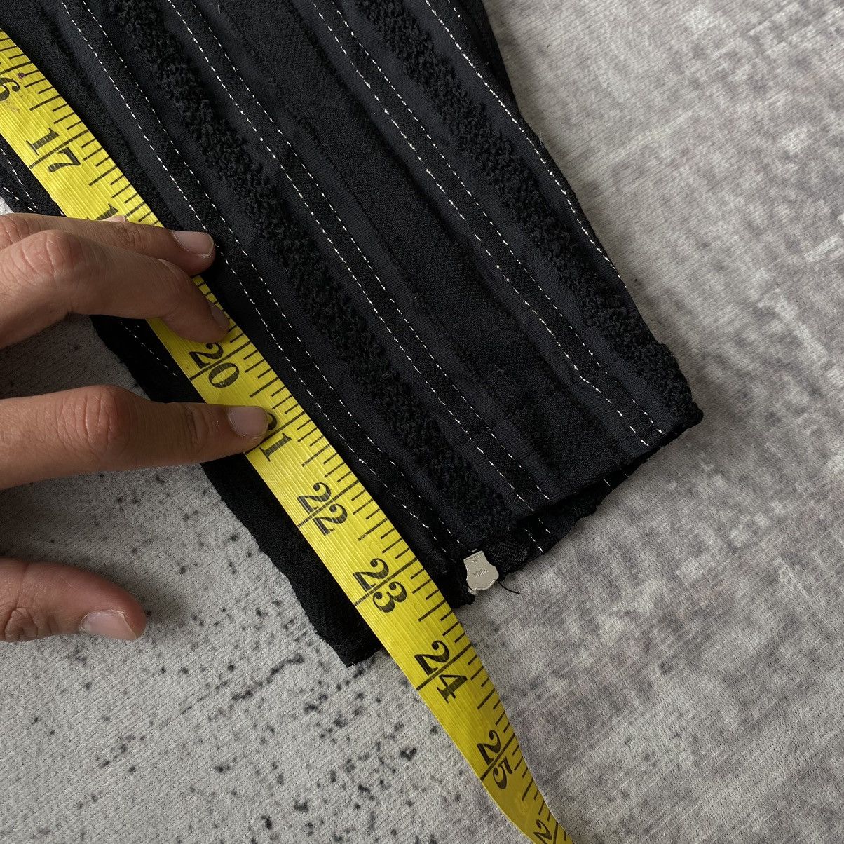 20471120 × KMRii × Le Grande Bleu (L.G.B.) Ambivalent Autumn Winter 2013-2014 Bondage Cropped Pants Size US 28 / EU 44 - 22 Thumbnail
