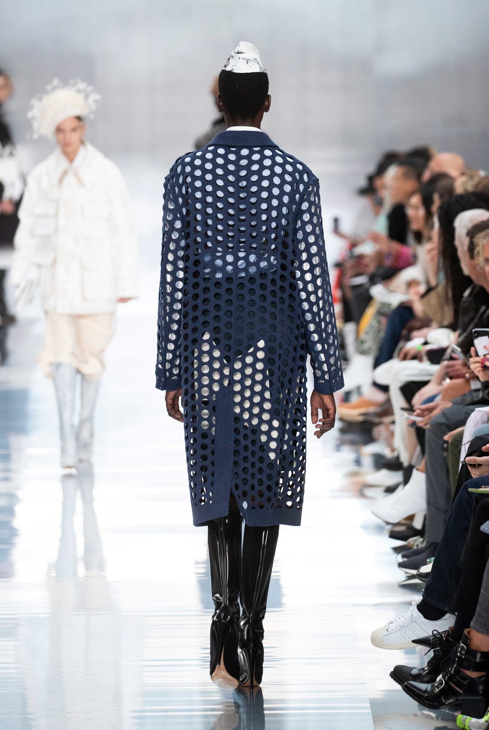 Maison Margiela New — SS20 Coat with Punched Holes Size US S / EU 44-46 / 1 - 11 Thumbnail
