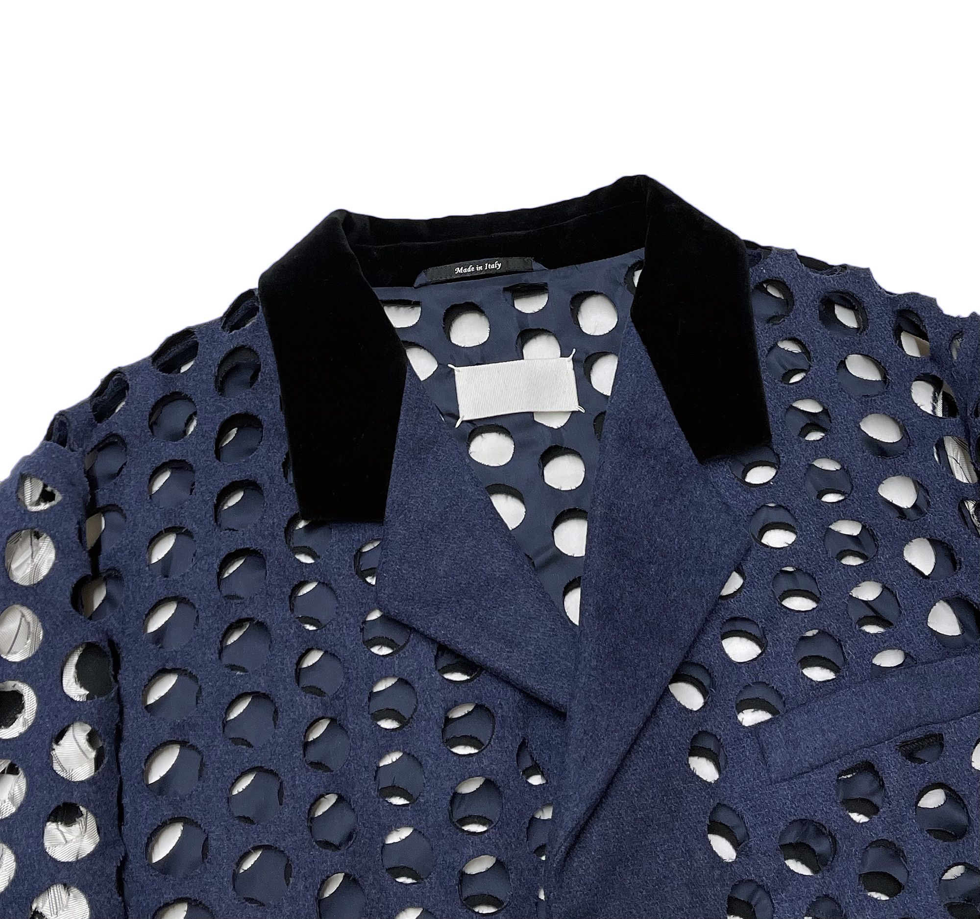 Maison Margiela New — SS20 Coat with Punched Holes Size US S / EU 44-46 / 1 - 8 Thumbnail