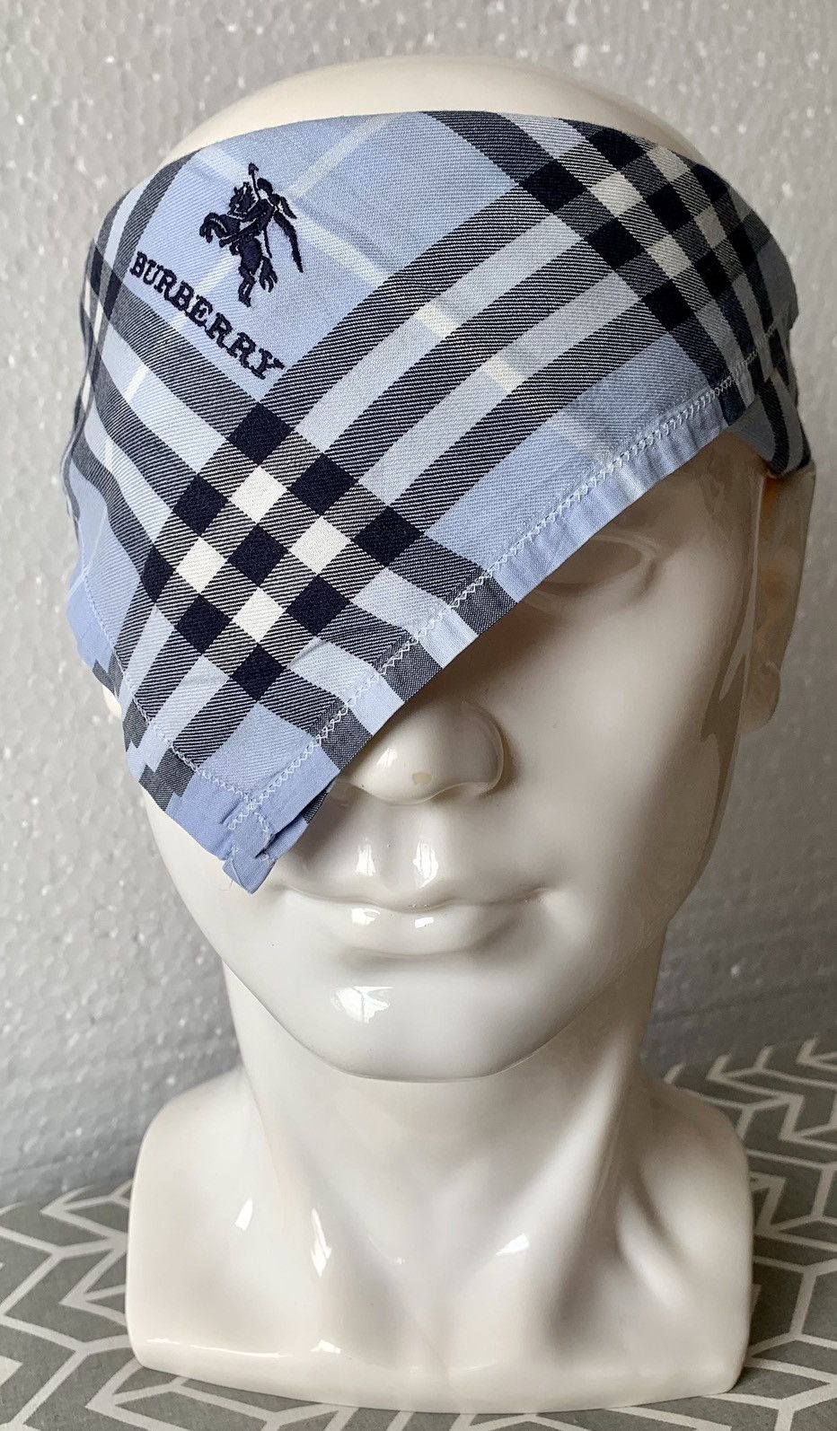 Burberry Burberry Handkerchief/Neckerchief/Bandana Size ONE SIZE - 1 Thumbnail