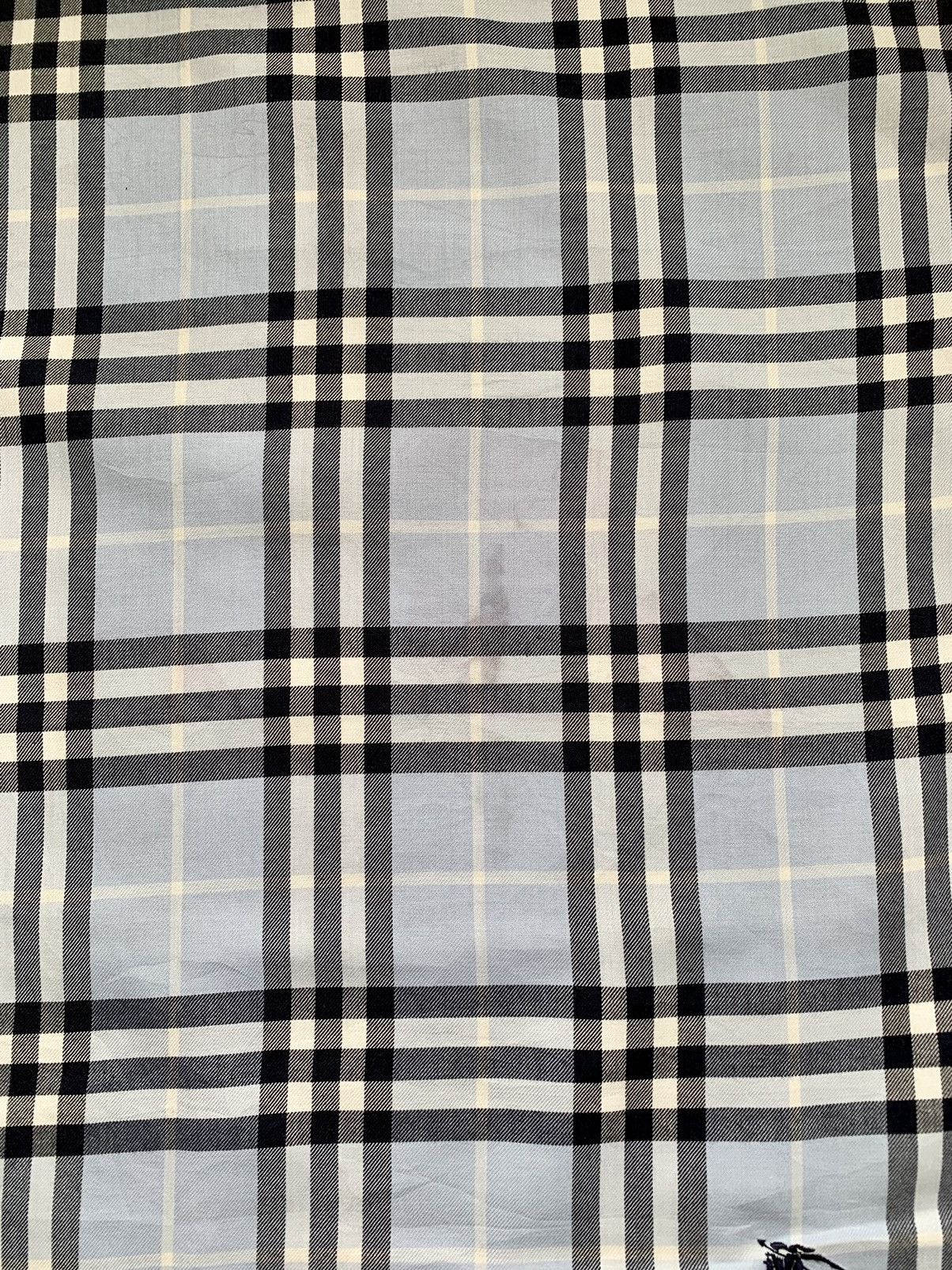 Burberry Burberry Handkerchief/Neckerchief/Bandana Size ONE SIZE - 4 Thumbnail