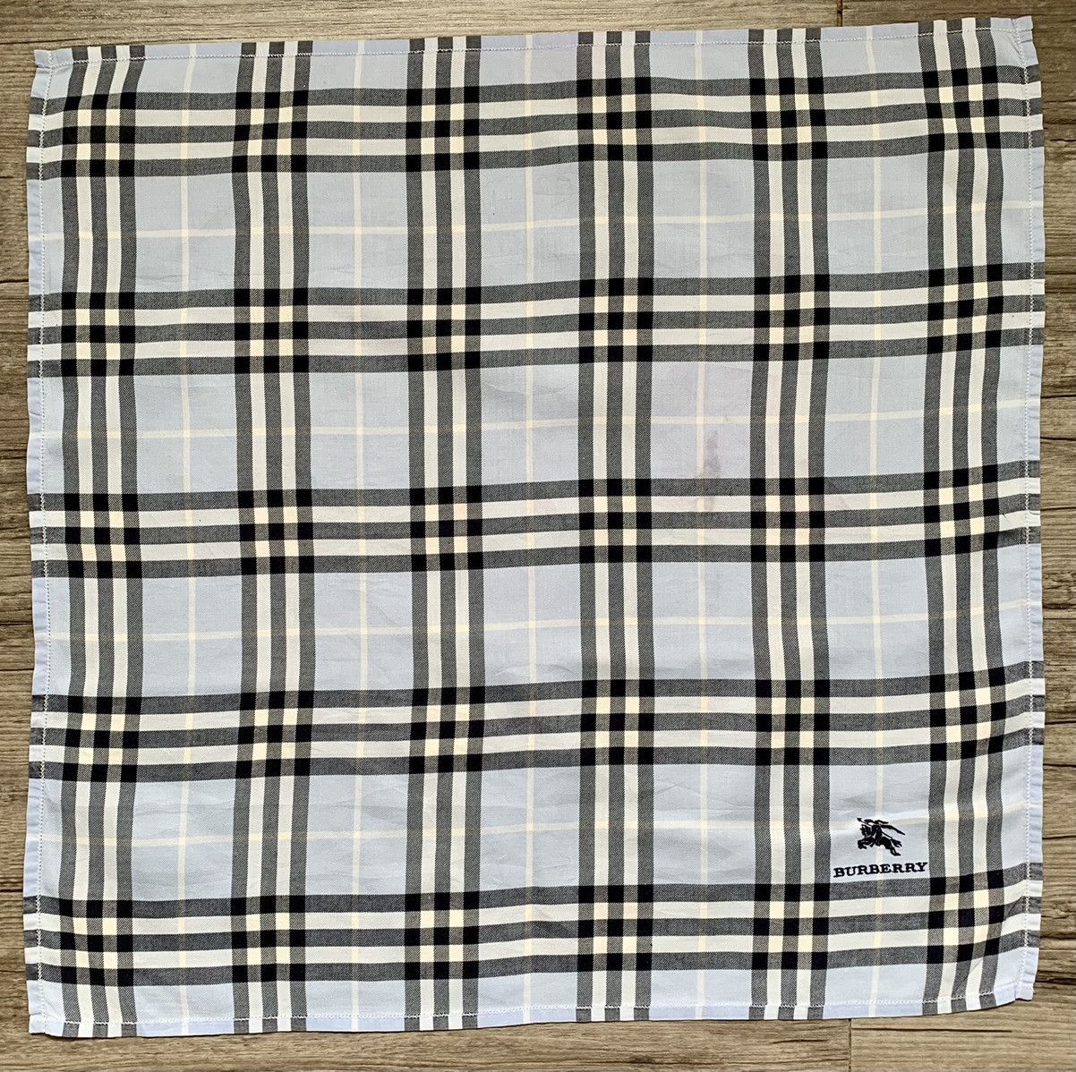 Burberry Burberry Handkerchief/Neckerchief/Bandana Size ONE SIZE - 3 Thumbnail