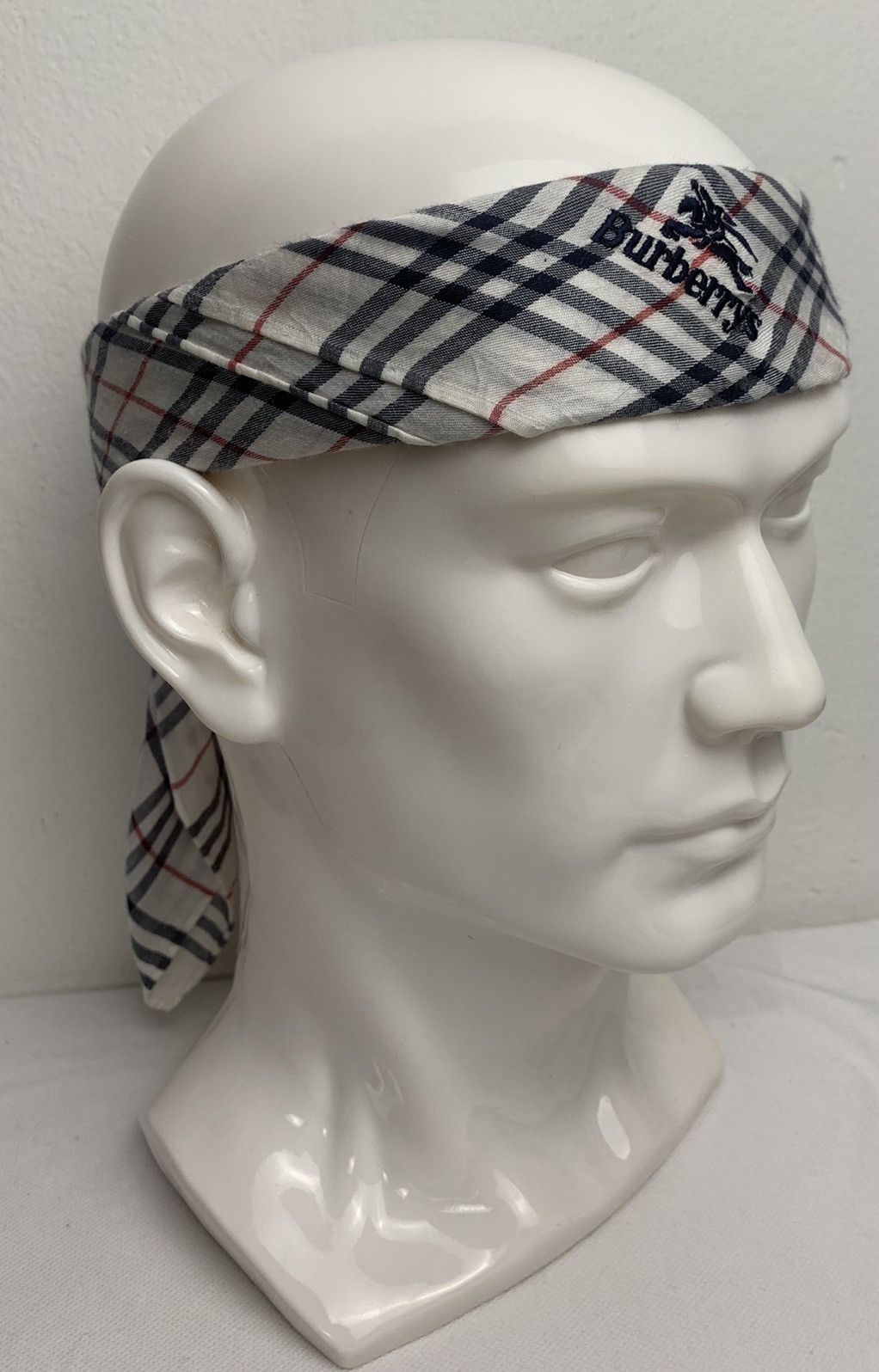 Designer Burberry Handkerchief / Neckerchief / Bandana Size ONE SIZE - 1 Thumbnail