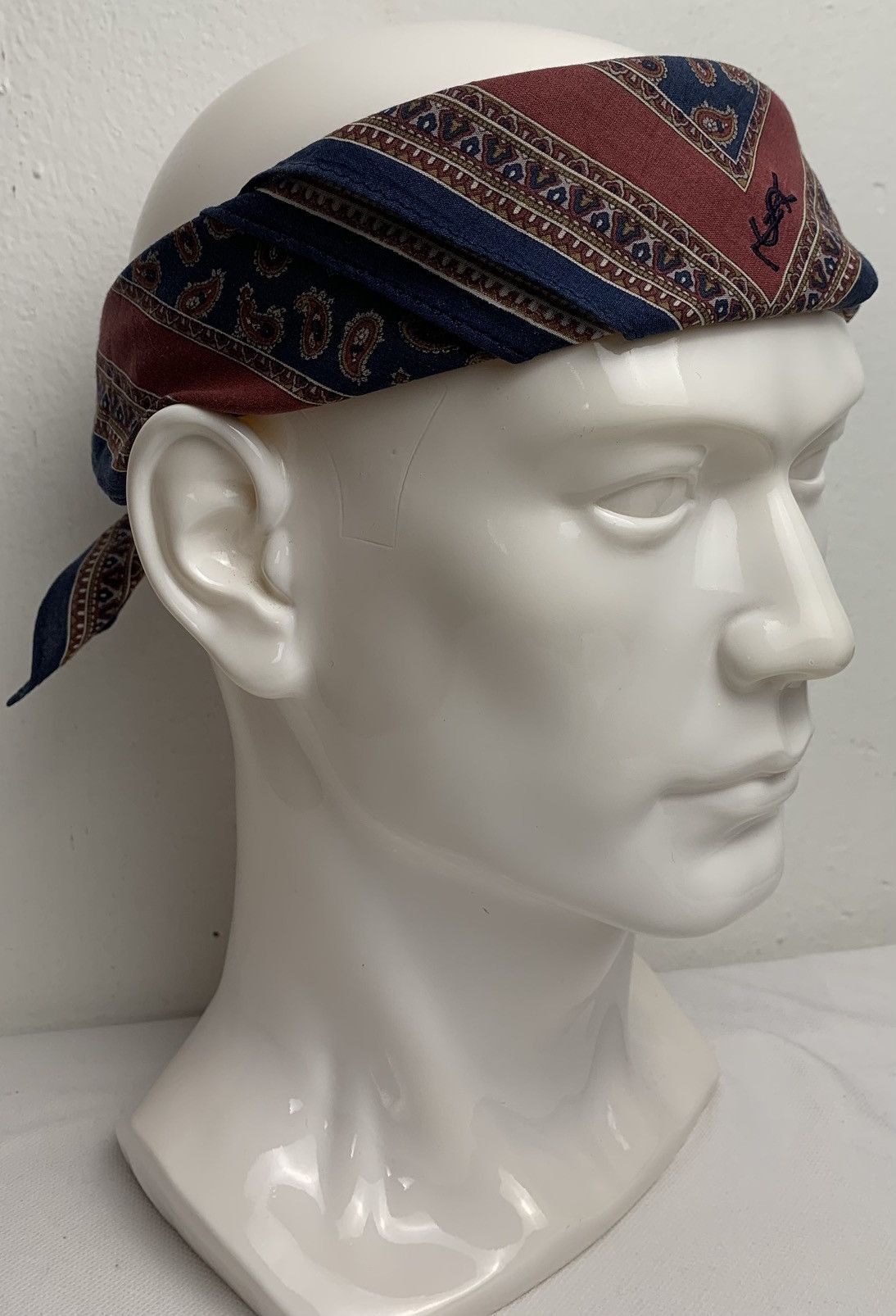 Yves Saint Laurent Yves Saint Laurent Pasley Handkercheif / Bandana Size ONE SIZE - 1 Thumbnail