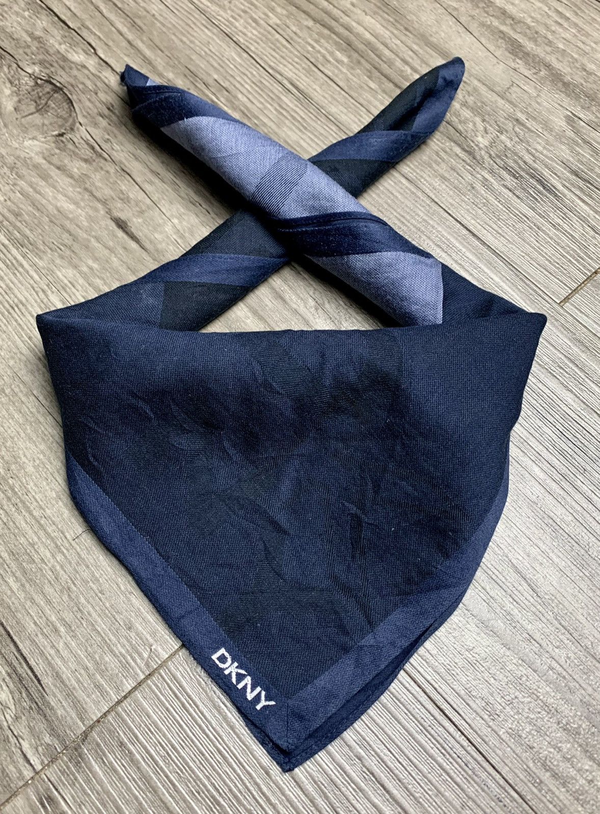 DKNY DKNY Handkerchief / Neckerchief / Bandana Size ONE SIZE - 1 Thumbnail