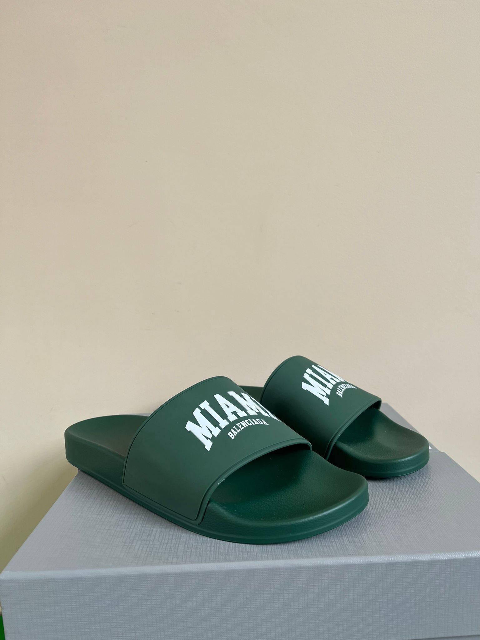 Balenciaga Miami Logo City Slides in Green Size US 10 / EU 43 - 13 Thumbnail