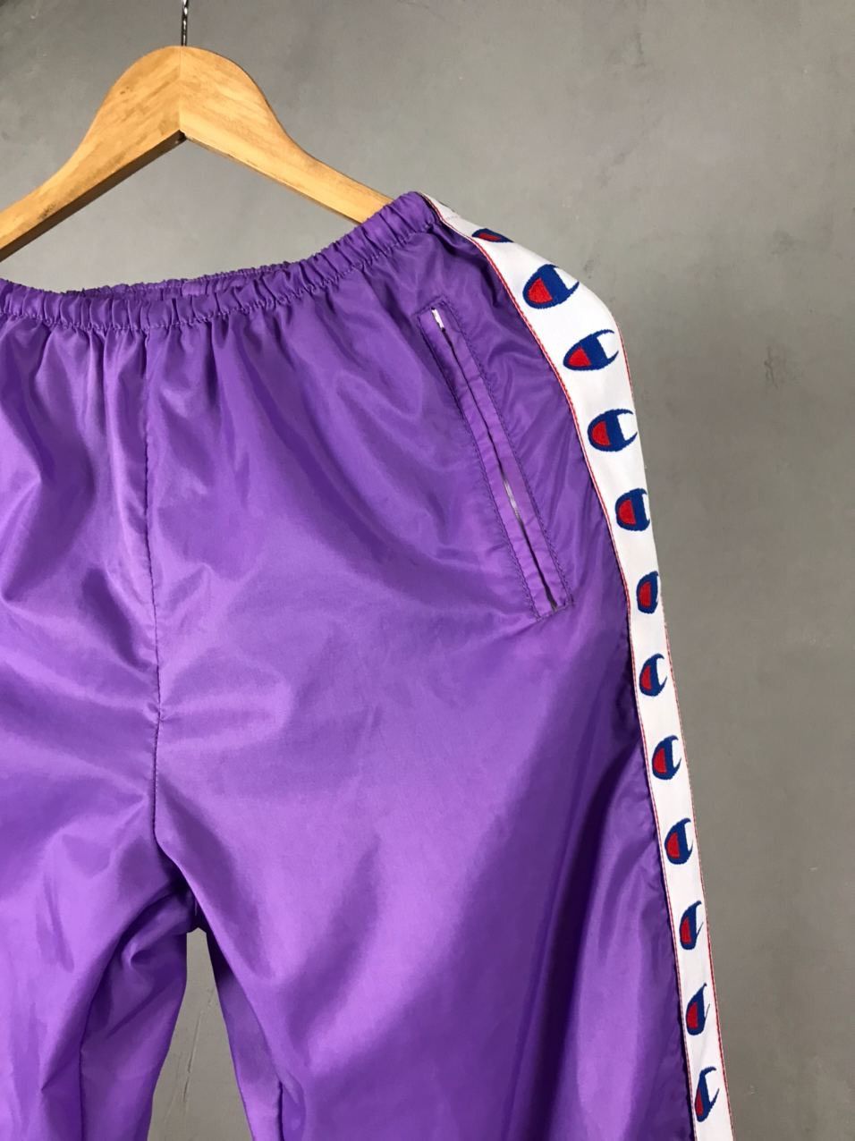 Champion Champion vintage lampas streetwear sweatpants Size US 30 / EU 46 - 2 Thumbnail