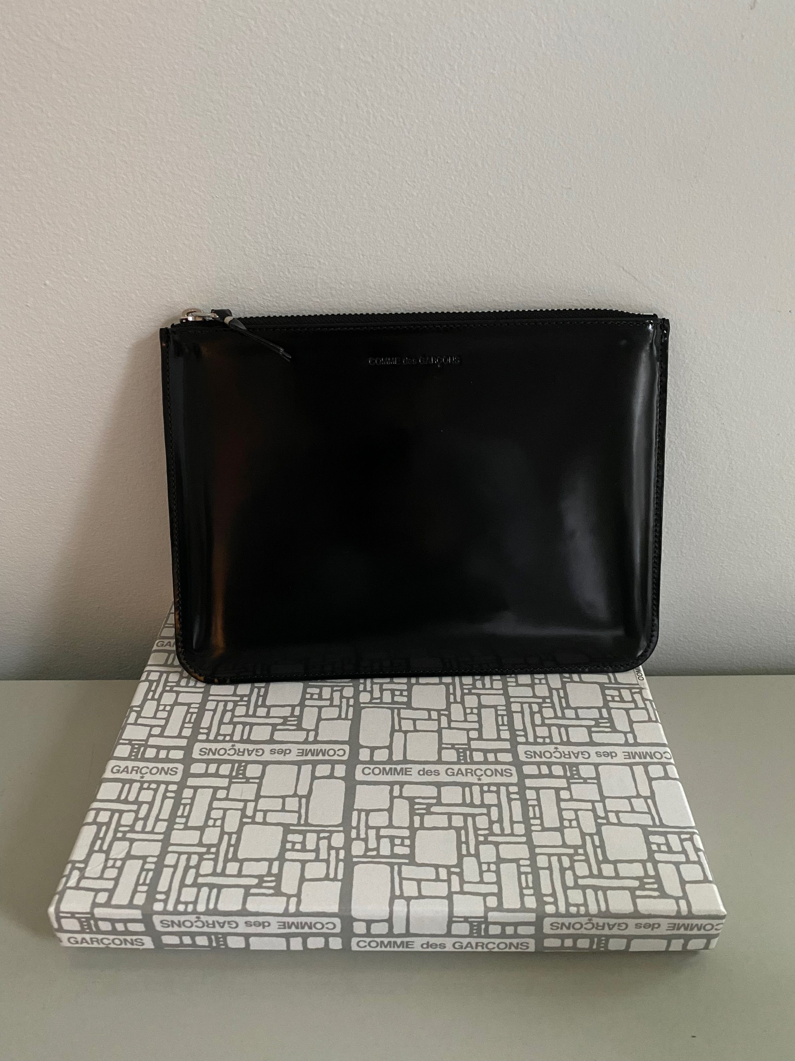 Comme des Garcons New CDG Wallet Mirror Inside Large Zip Pouch (SA5100MI) Size ONE SIZE - 4 Thumbnail