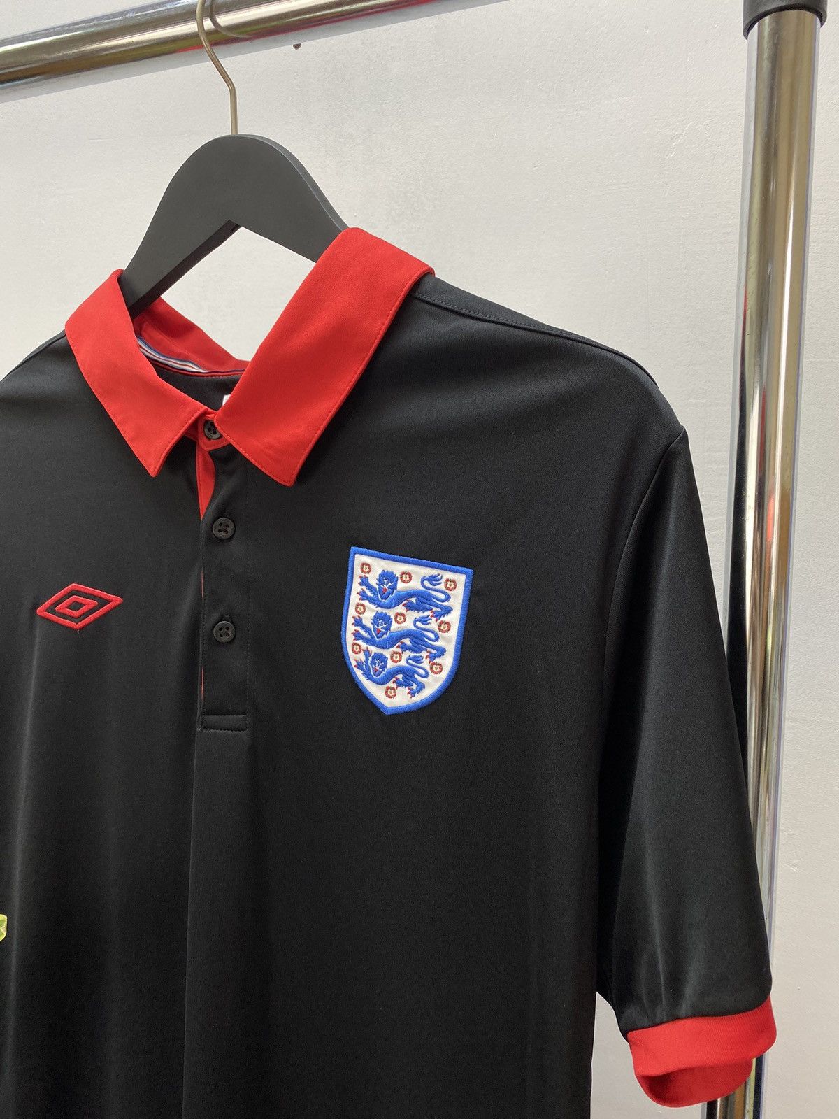 Umbro Umbro England Soccer Jersey Football Shirt Size US XL / EU 56 / 4 - 7 Thumbnail