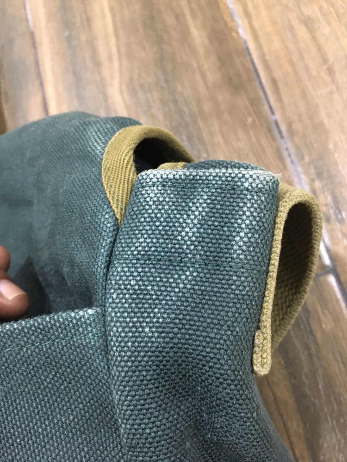 Duck Canvas Messenger Bag