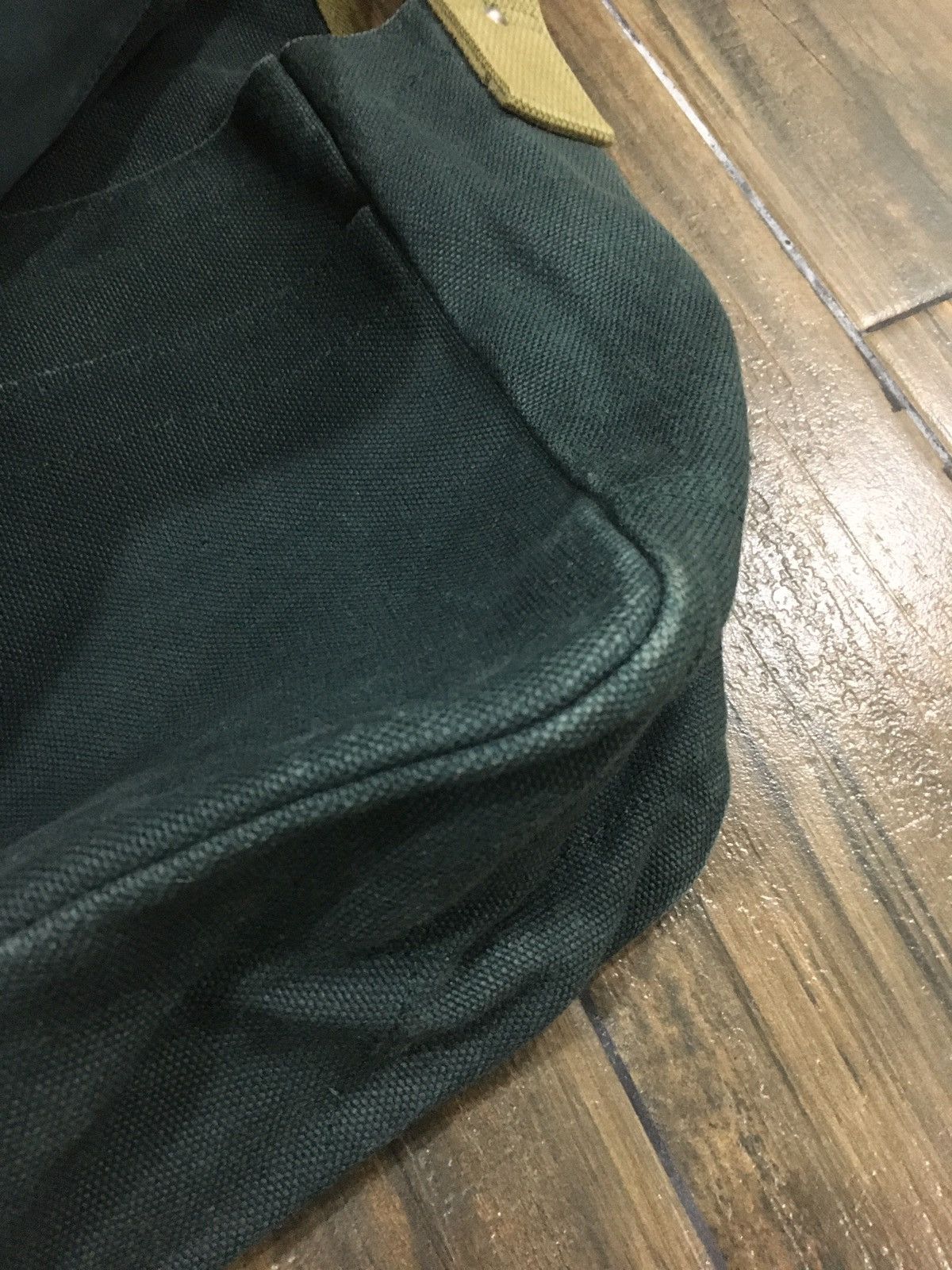 Duck Canvas Messenger Bag