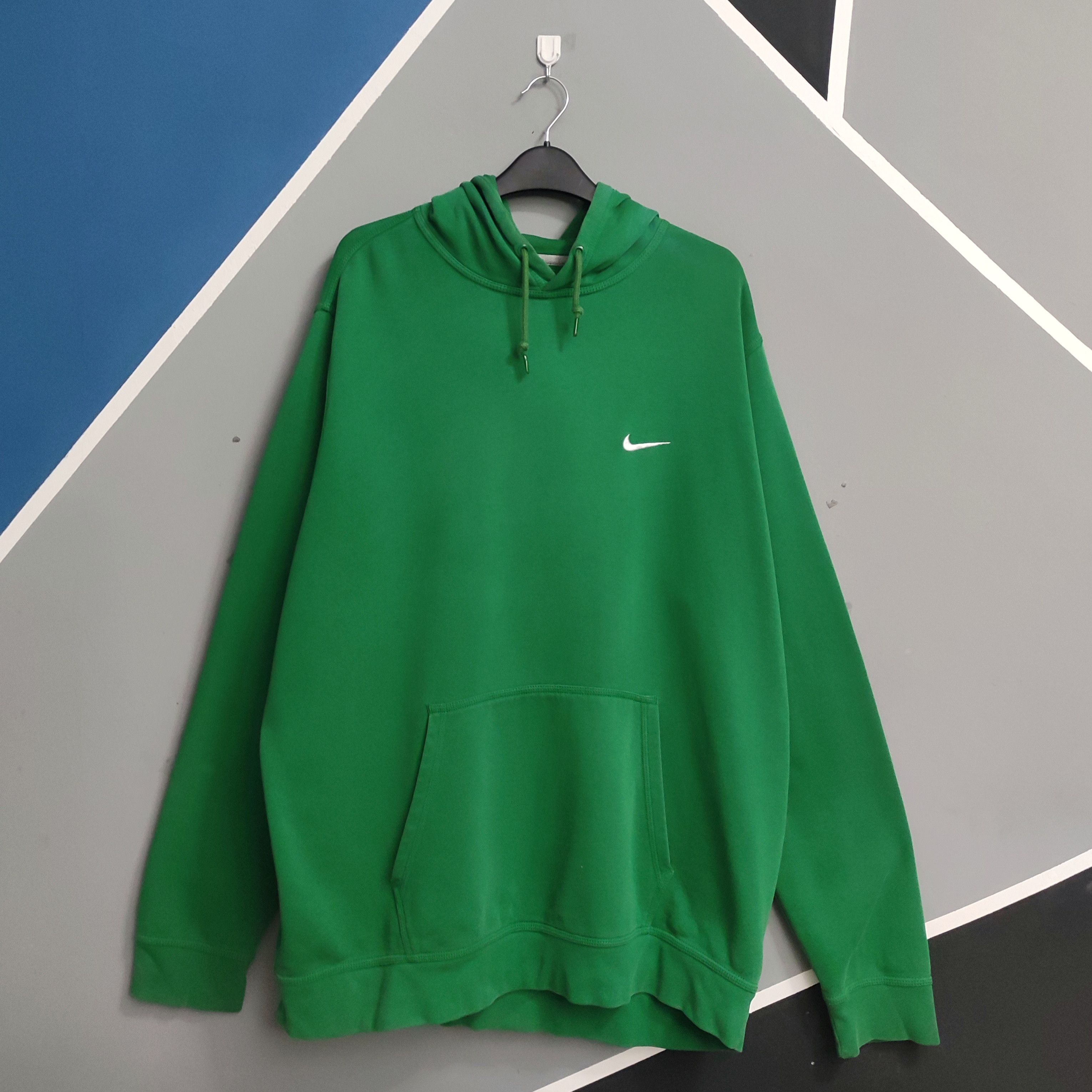 Nike Essential Small Swoosh Green Hoodie