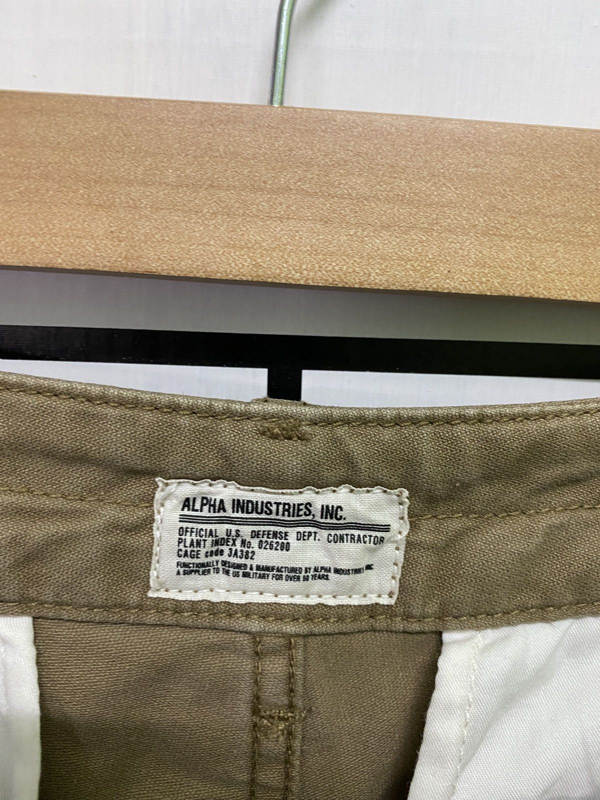 Alpha Industries Alpha Industries 6 Pocket Distressed Adjustable Waist Pants Size US 31 - 16 Thumbnail