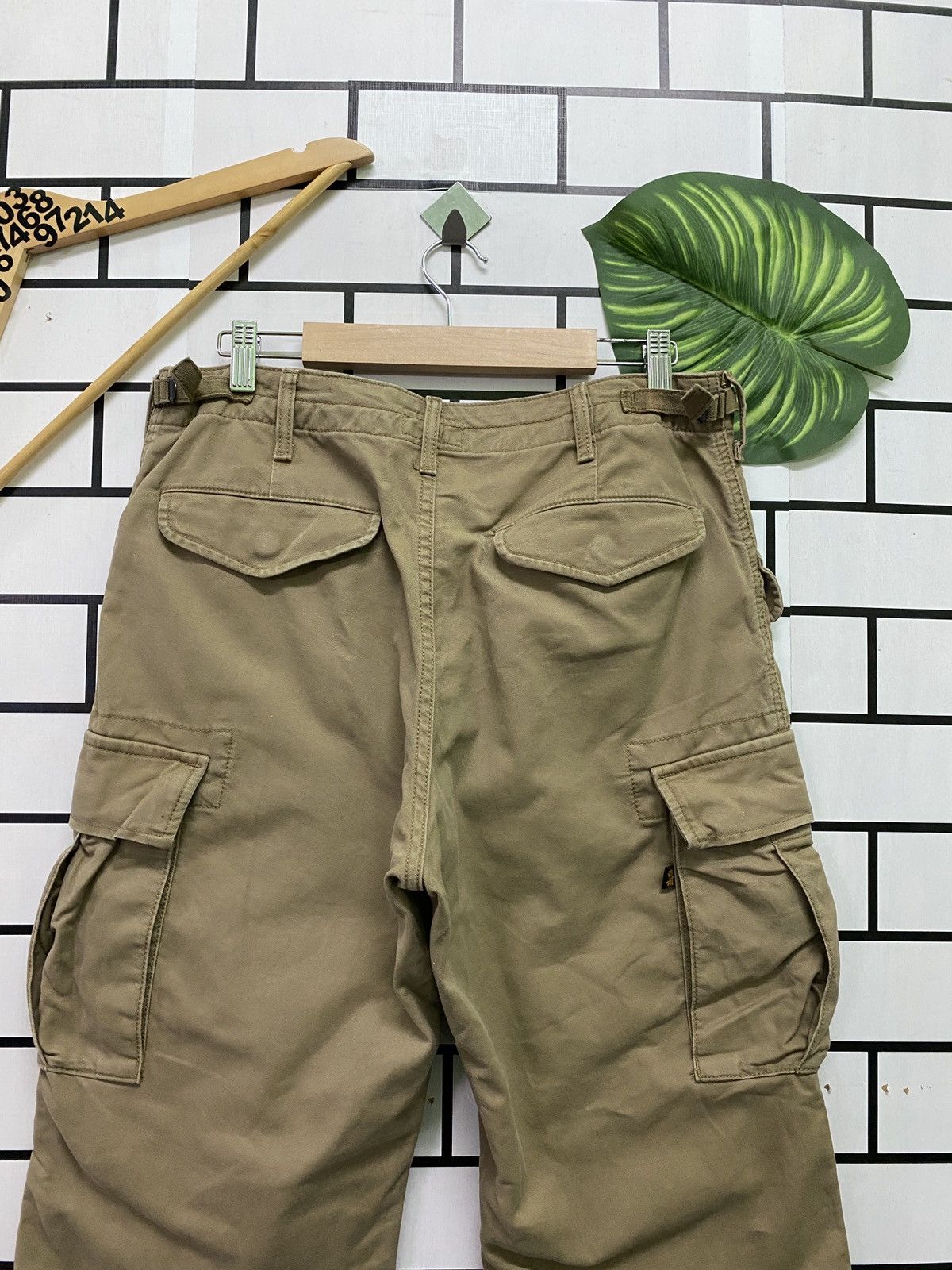 Alpha Industries Alpha Industries 6 Pocket Distressed Adjustable Waist Pants Size US 31 - 10 Thumbnail